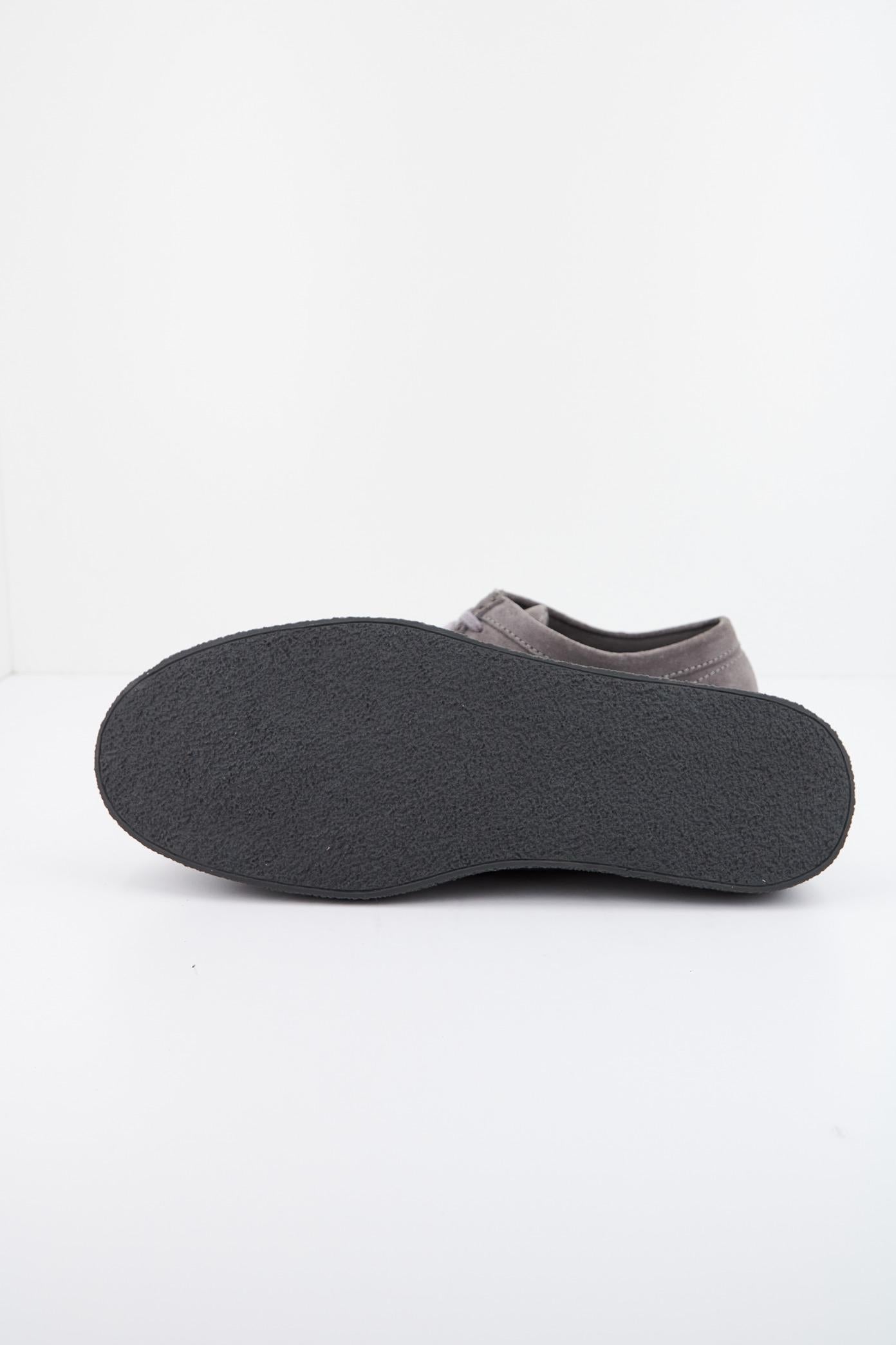 FRED PERRY DAWSON LOW SUEDE en color GRIS  (4)