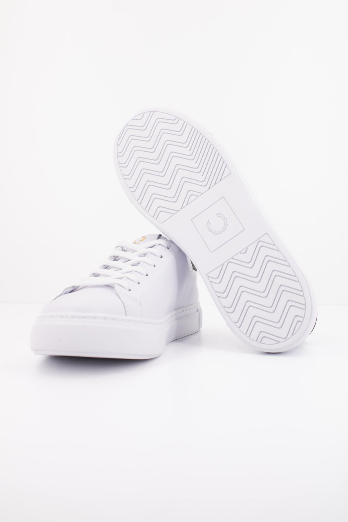 FRED PERRY LEATHER en color BLANCO  (5)