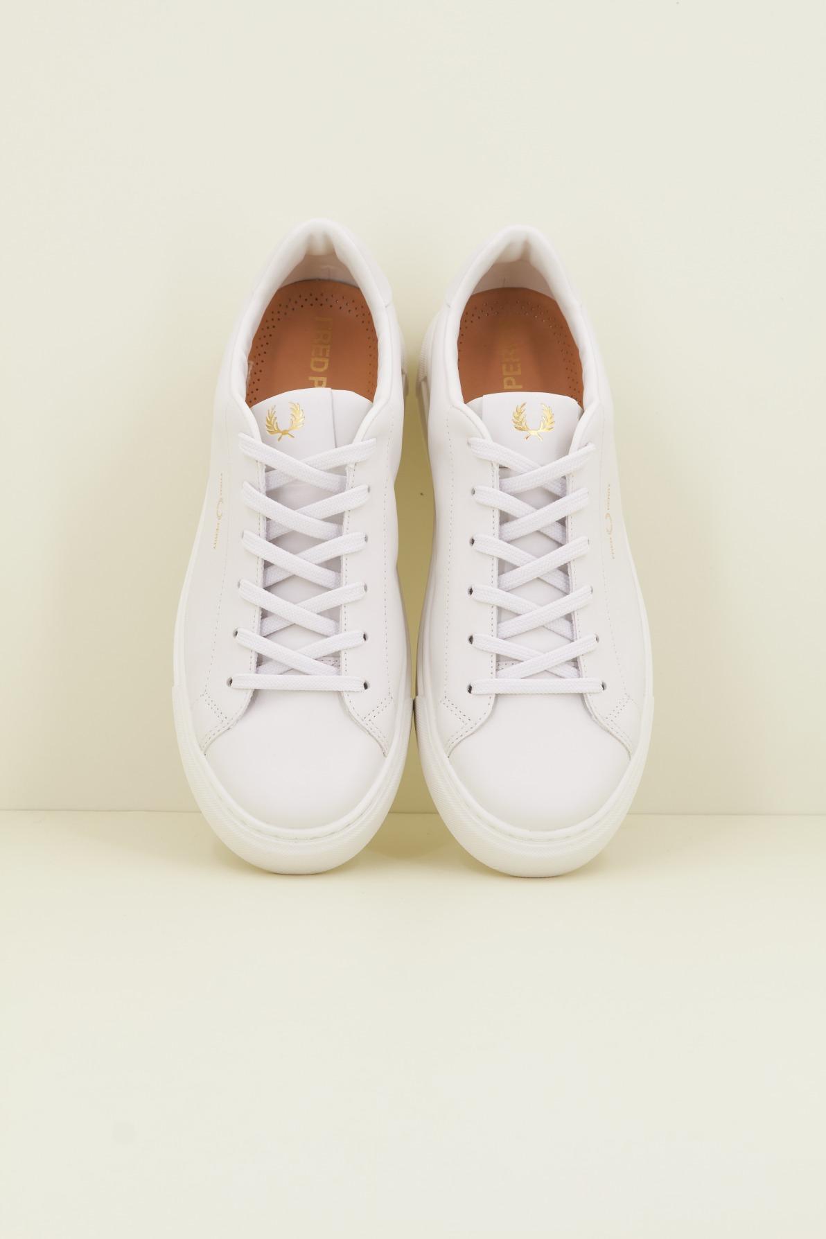 FRED PERRY LEATHER en color BEIS  (2)