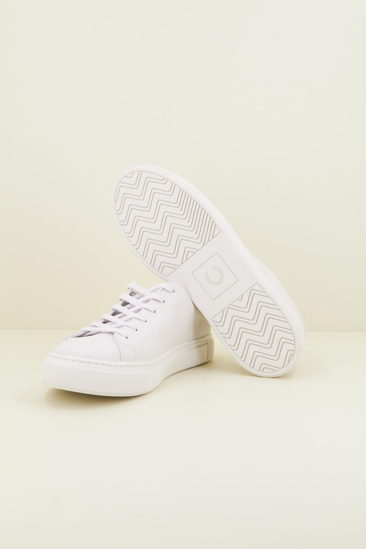 FRED PERRY LEATHER en color BEIS  (4)