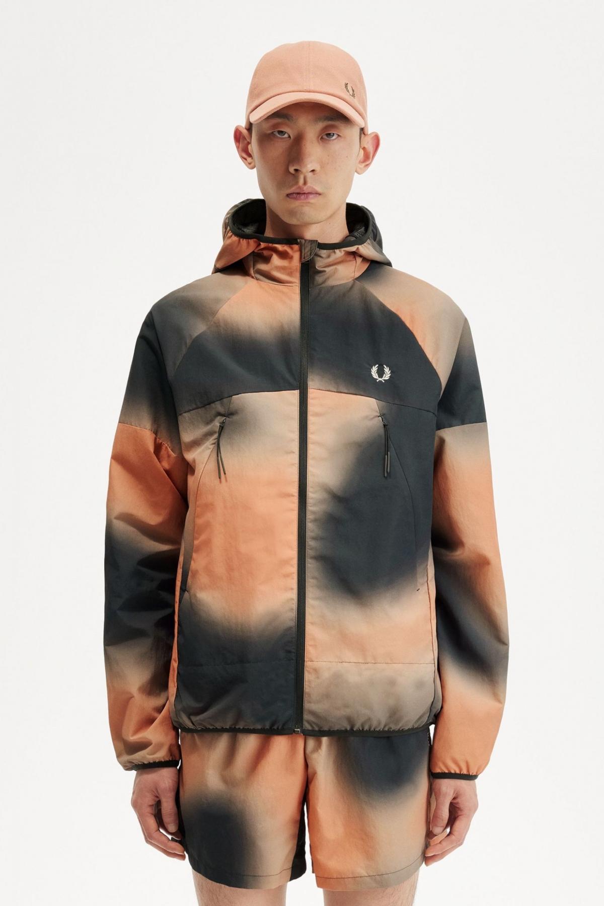 FRED PERRY PRINTED SHELL JACKET en color NEGRO  (1)