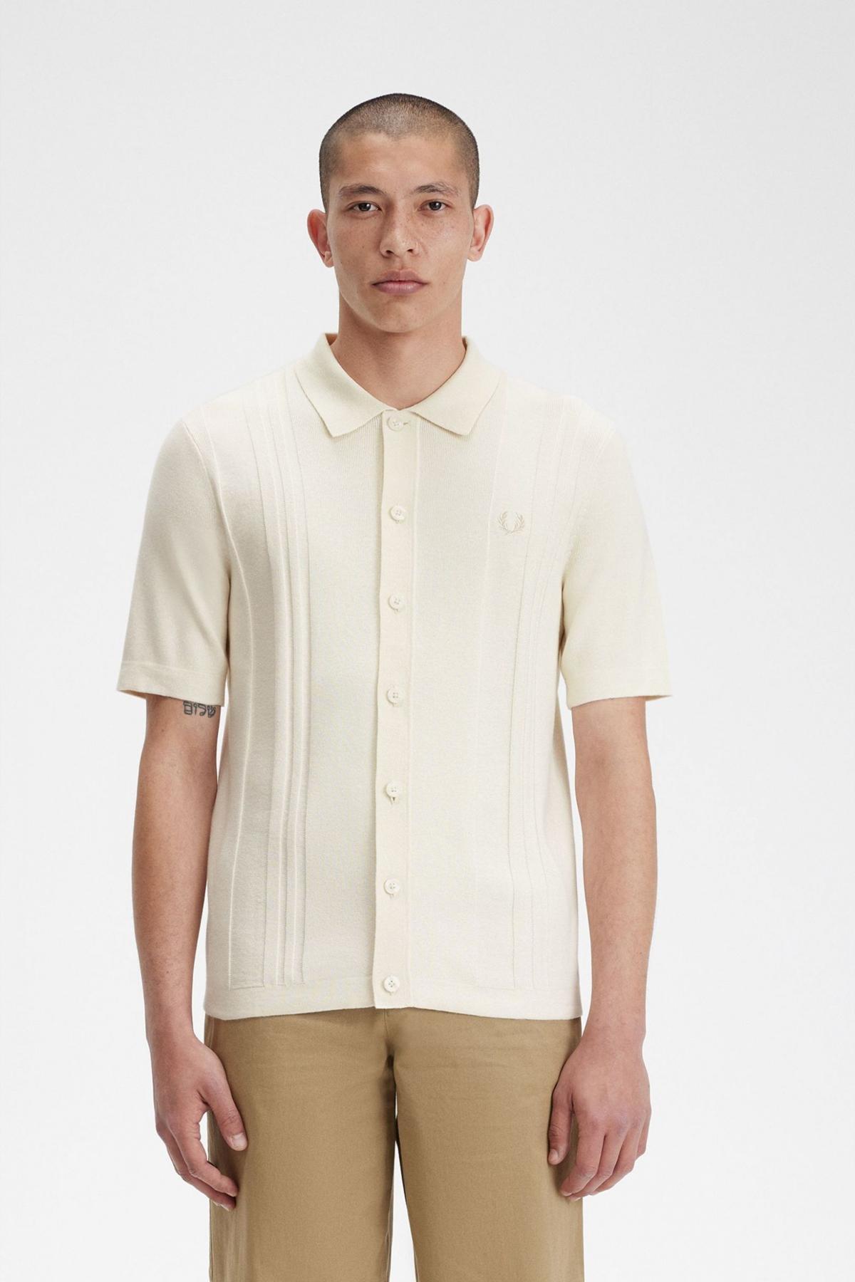 FRED PERRY BUTTON THROUGH KNITTED SHIR en color BLANCO  (1)