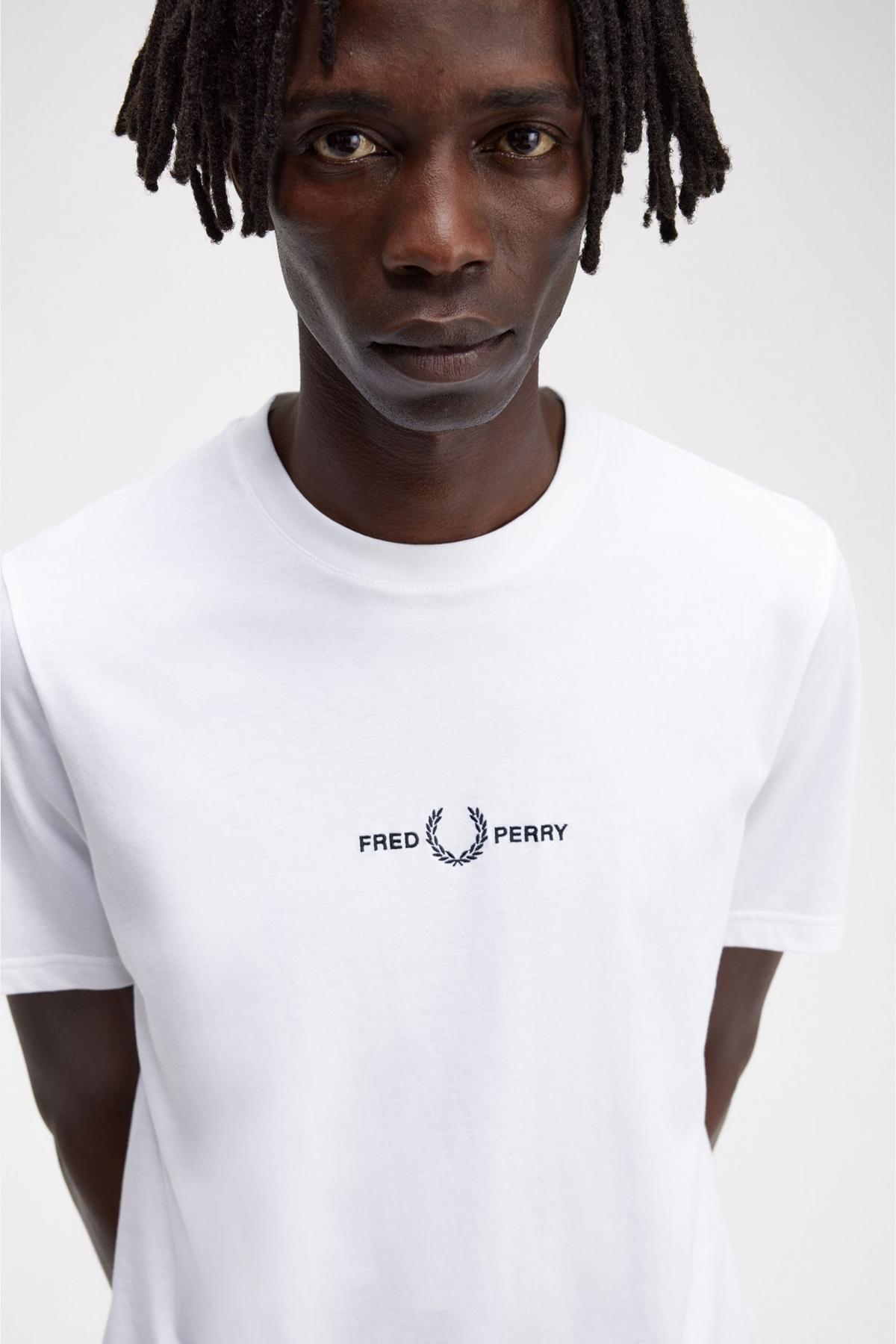 FRED PERRY EMBROIDERED T-SHIRT en color BLANCO  (4)