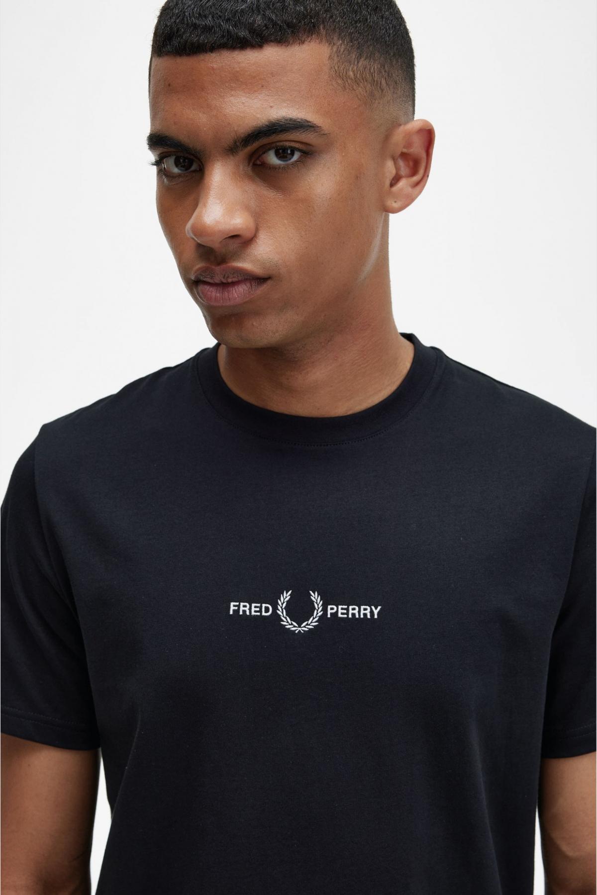 FRED PERRY EMBROIDERED T-SHIRT en color NEGRO  (4)