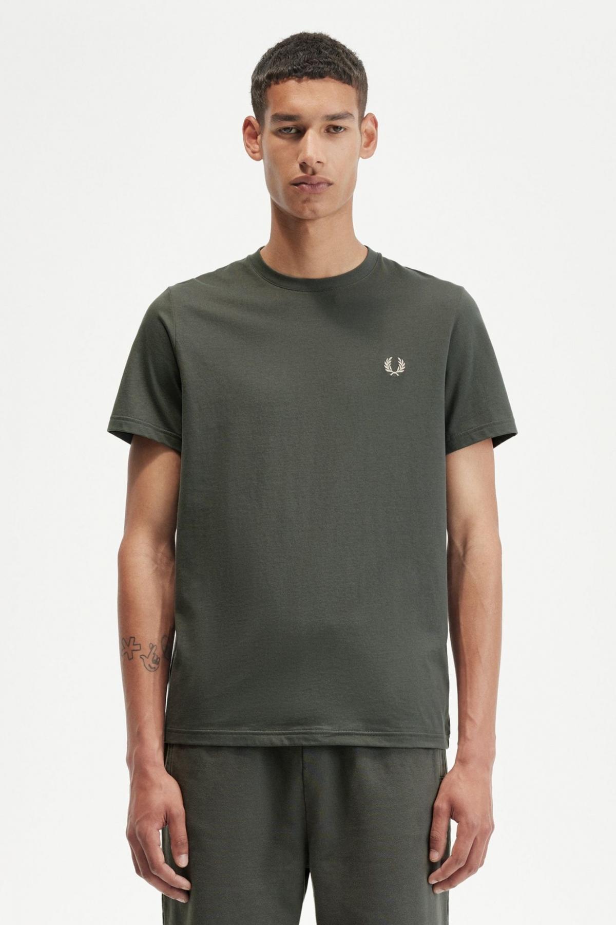 FRED PERRY LAUREL GRAPHIC en color VERDE  (1)