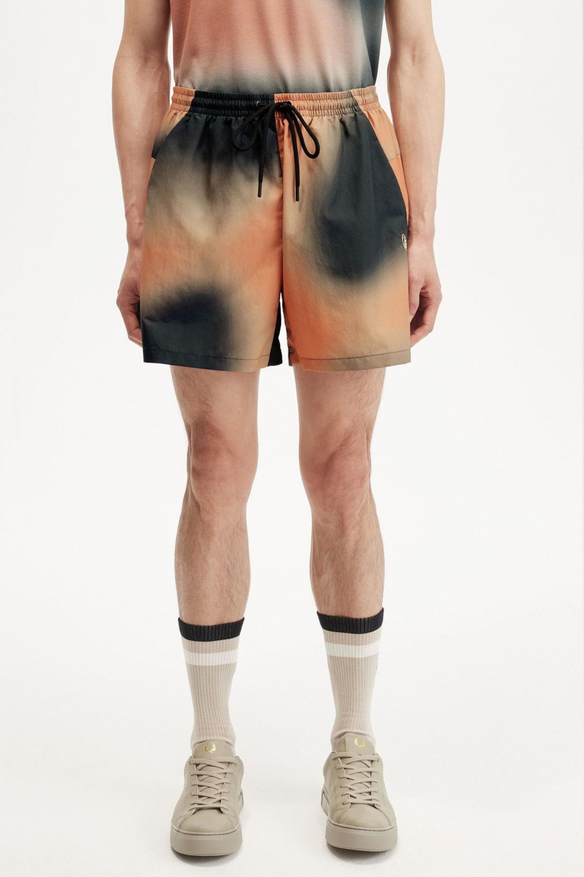 FRED PERRY PRINTED SHORT en color NEGRO  (1)