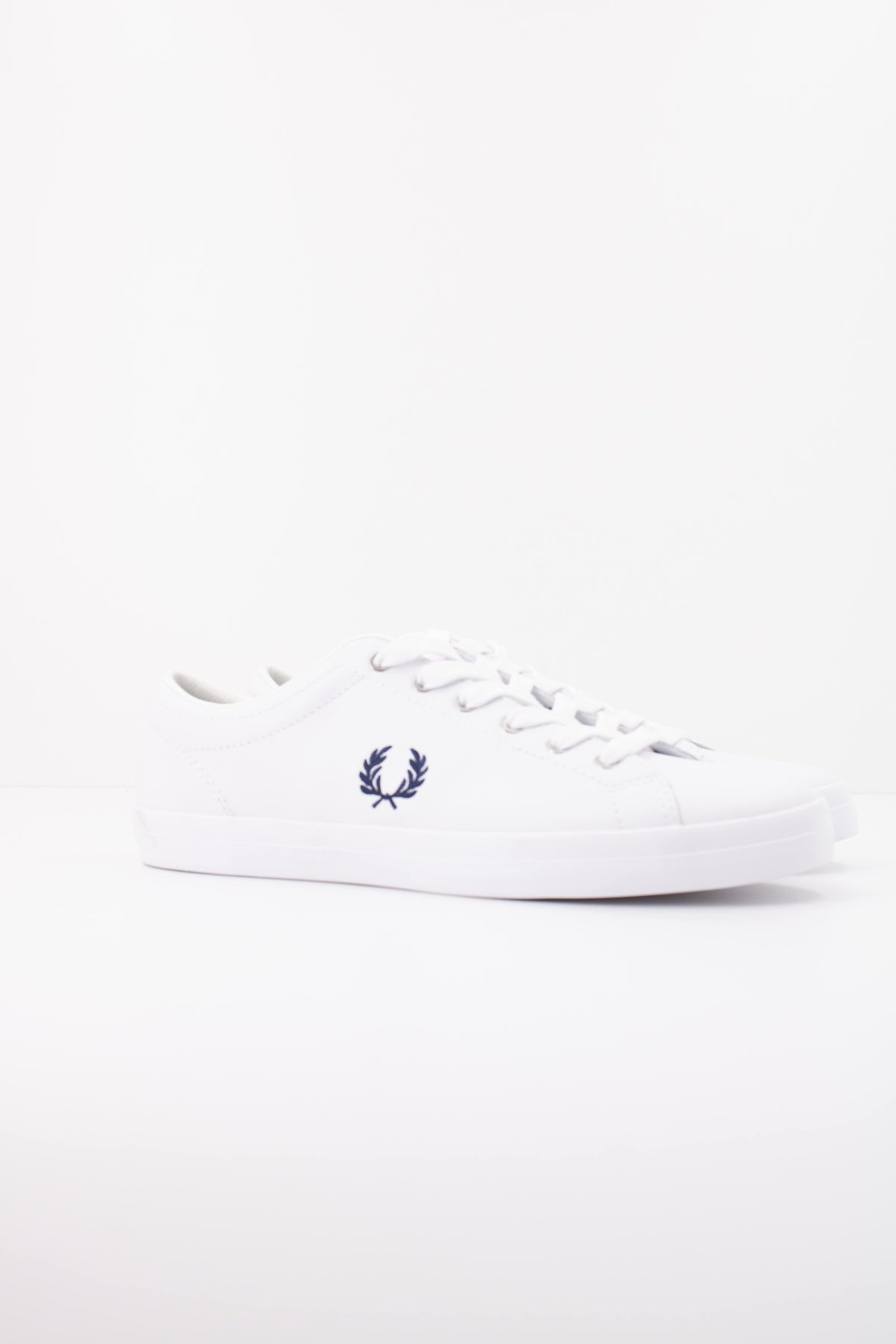 FRED PERRY B  en color BLANCO  (2)