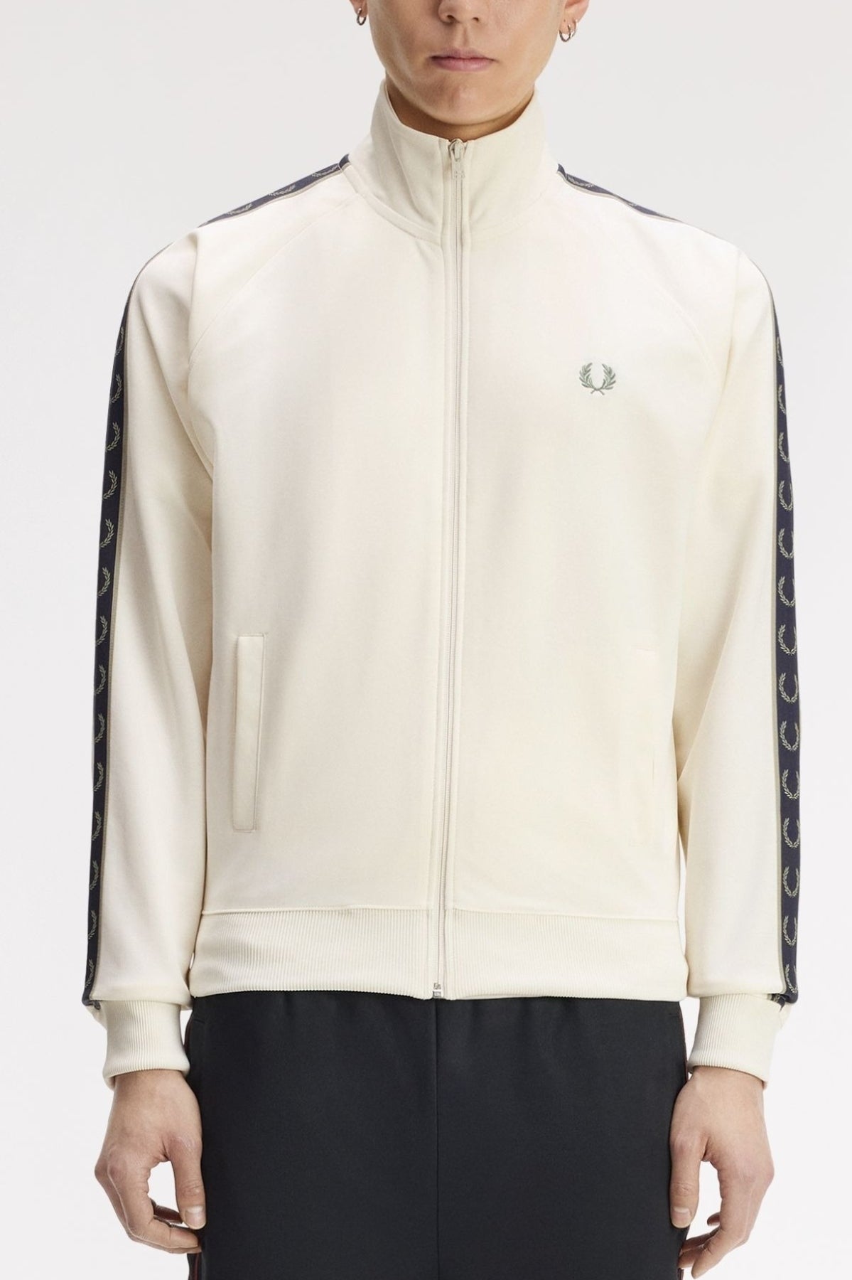 FRED PERRY JFP CONTRAST TAPE JACKET en color   (1)