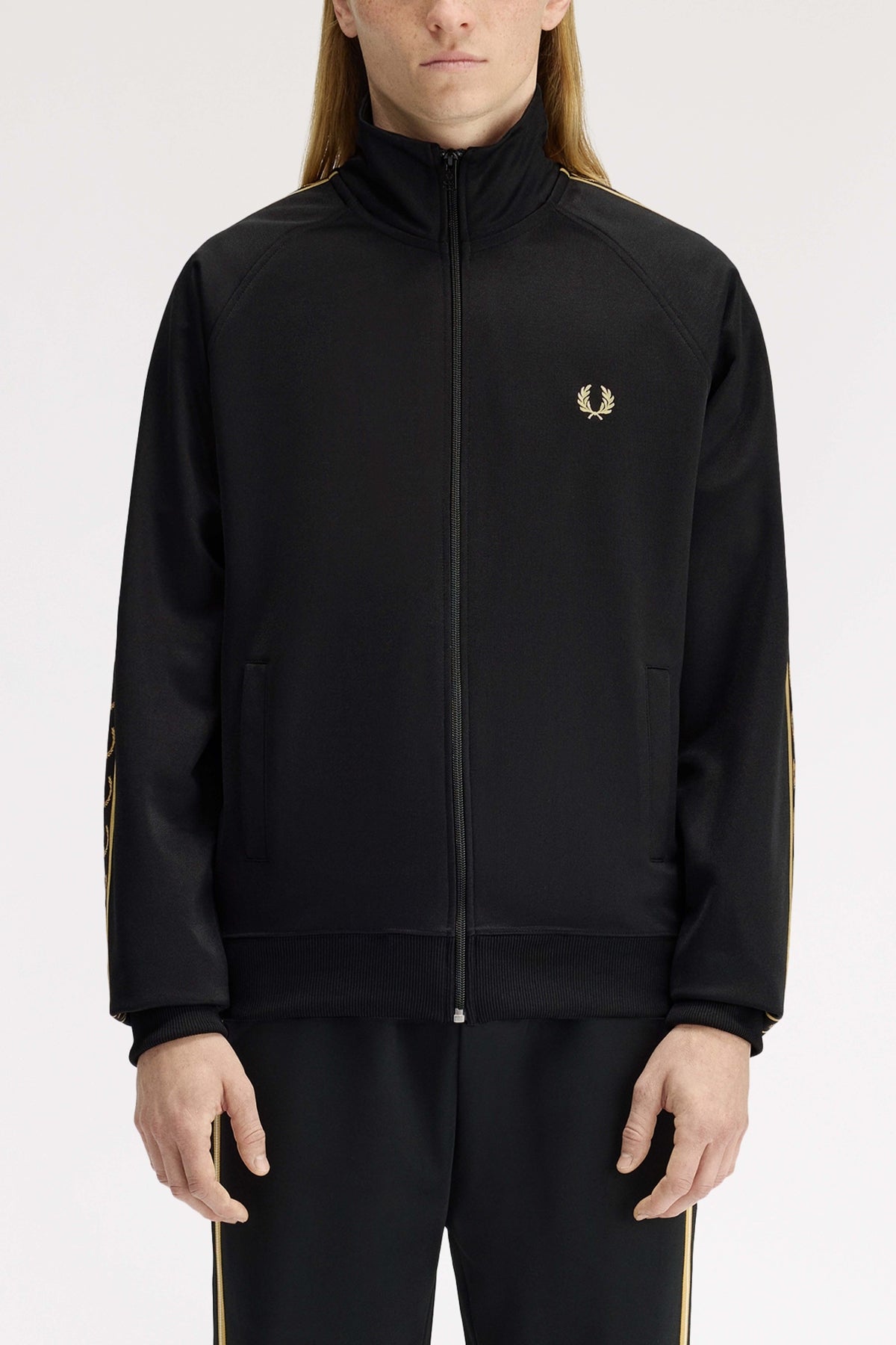 FRED PERRY JFP  en color NEGRO  (1)