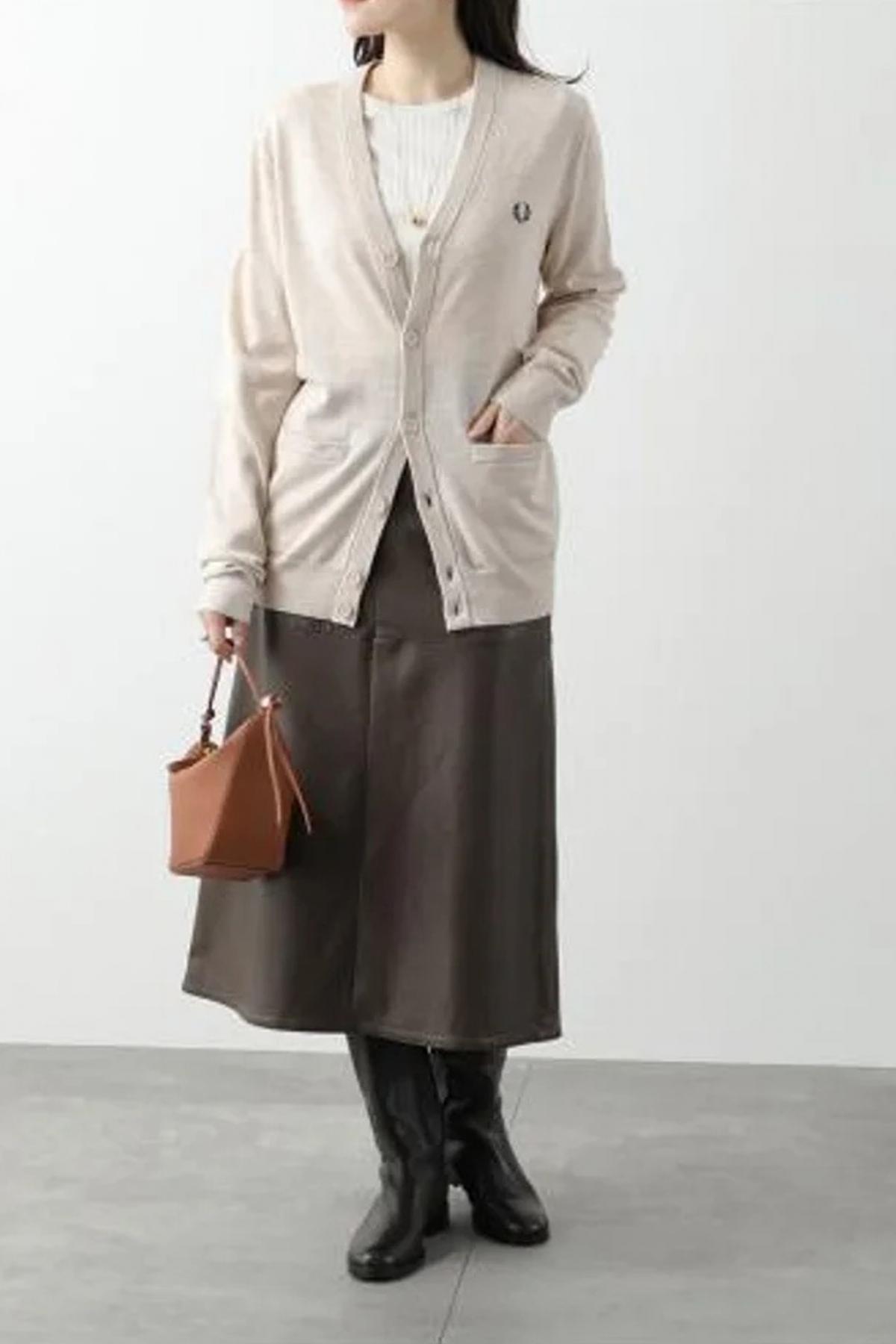 FRED PERRY KFP  en color MARRON CLARO  (3)