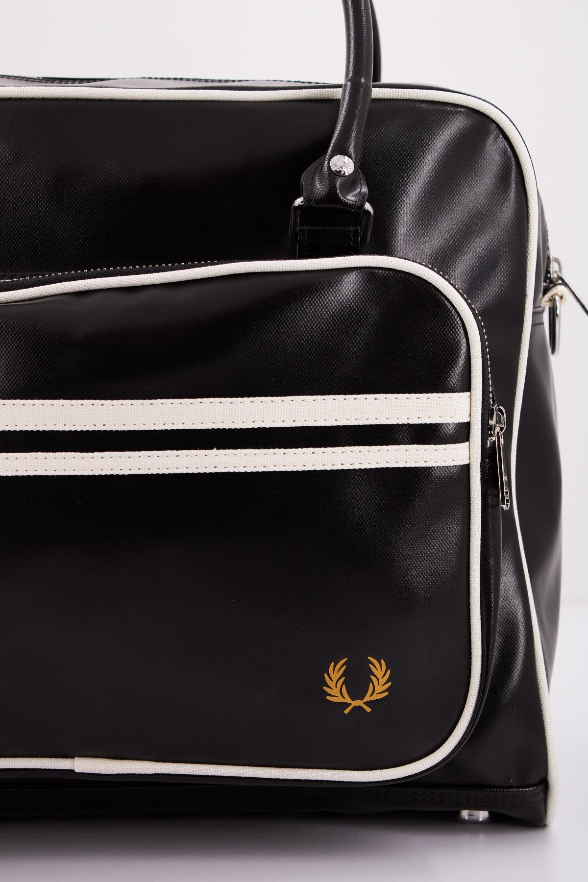 FRED PERRY CLASSIC HOLDALL en color NEGRO  (4)
