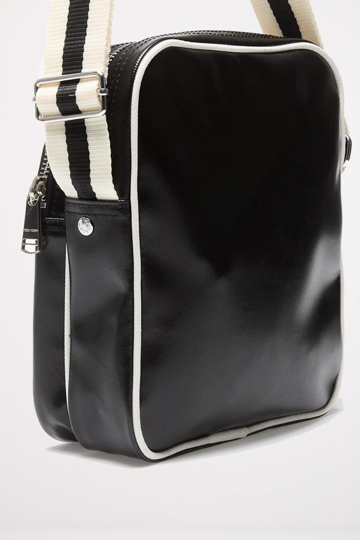 FRED PERRY CLASSIC SIDE BAG en color NEGRO  (3)