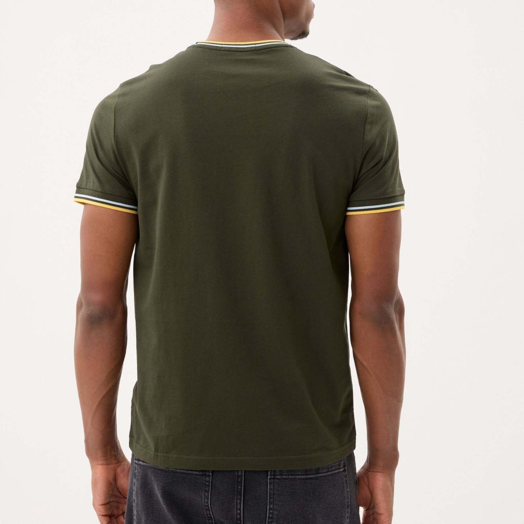 FRED PERRY  TWIN TIPPED T-SHIRT en color VERDE  (5)