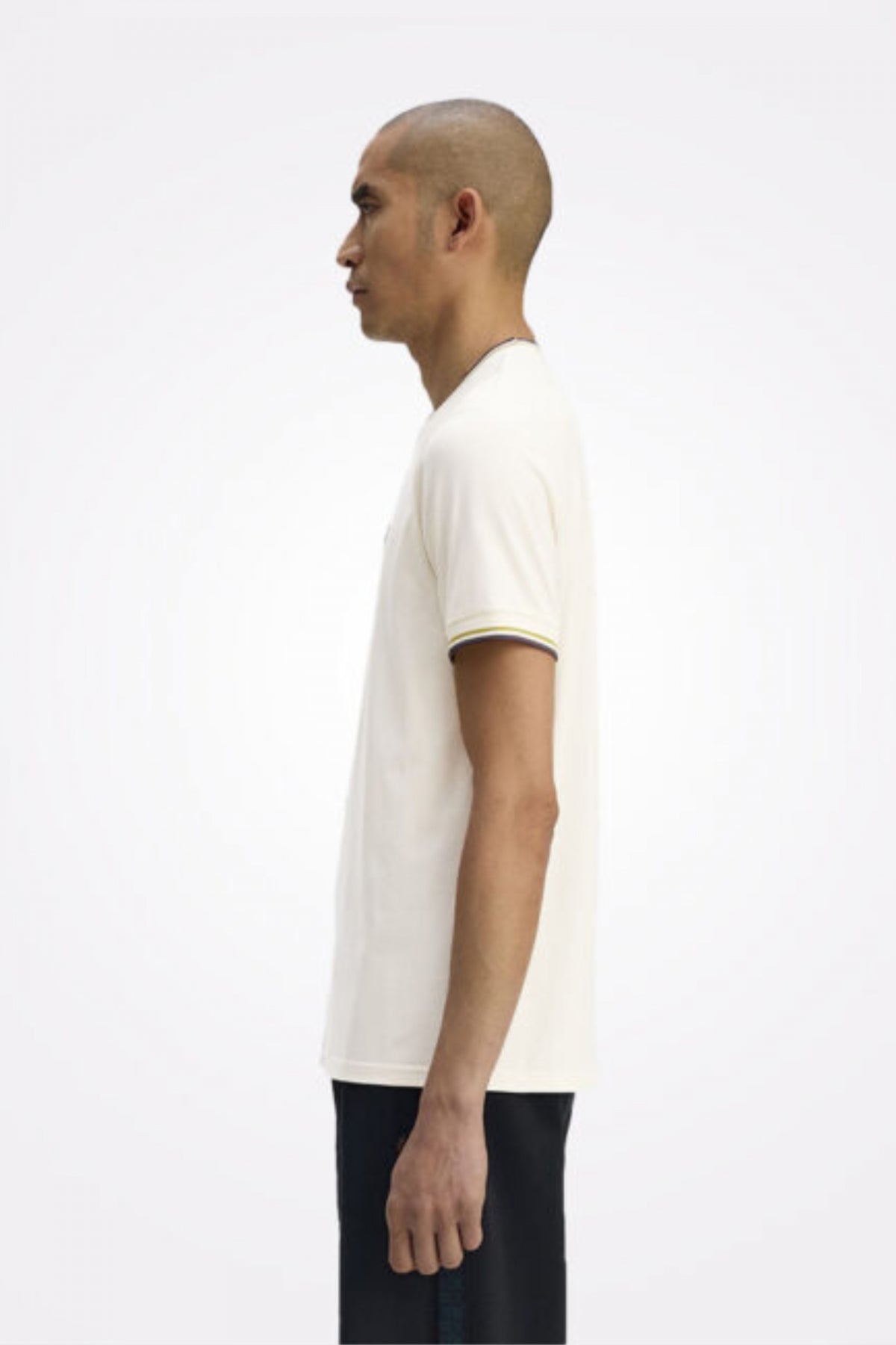FRED PERRY  TWIN TIPPED T-SHIRT en color BEIS  (4)