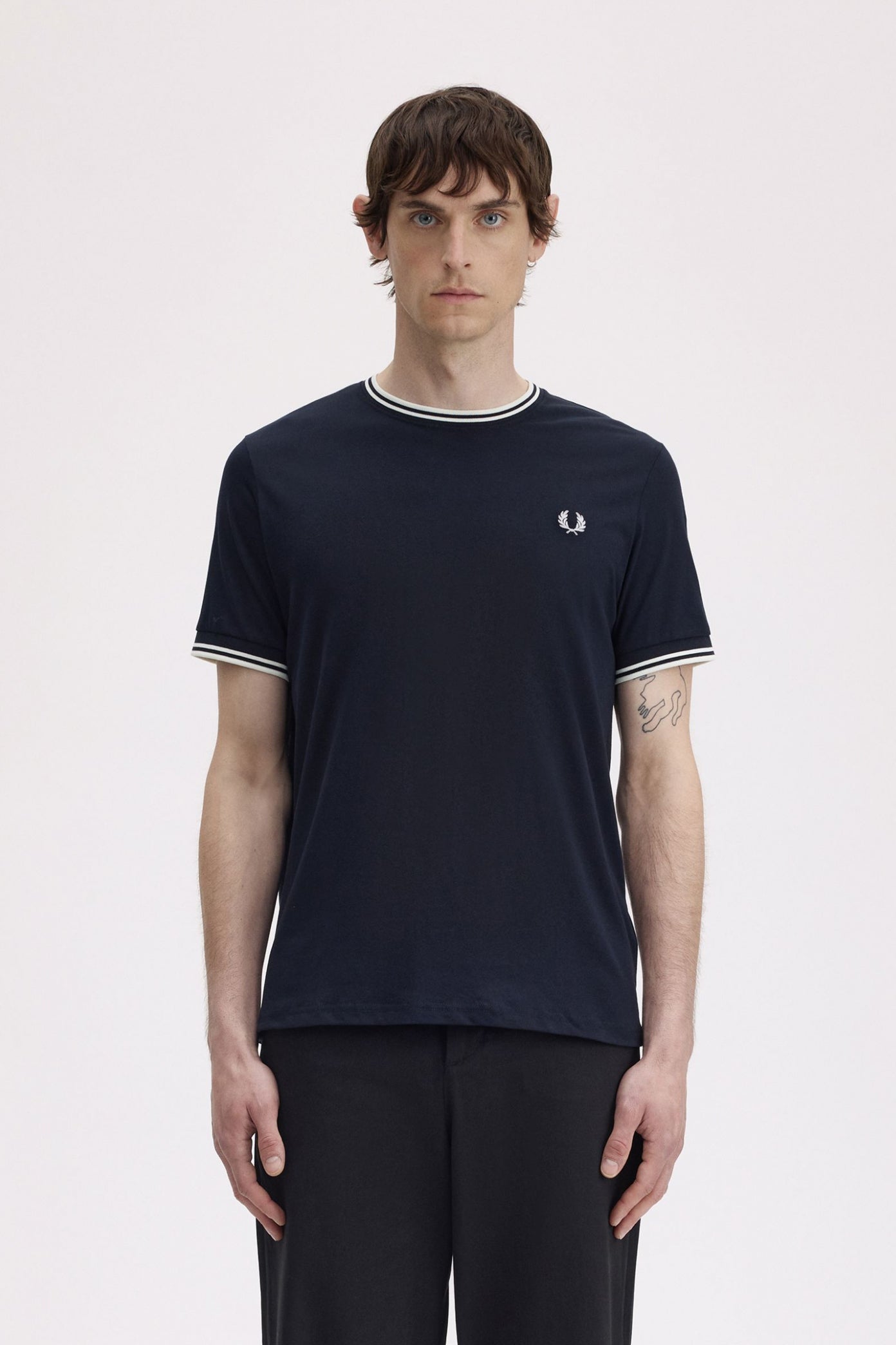 FRED PERRY  TWIN TIPPED T-SHIRT en color AZUL  (1)