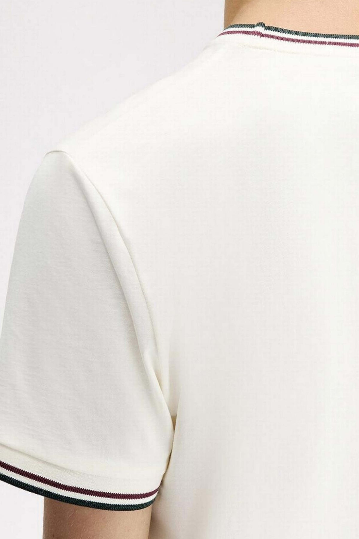 FRED PERRY  TWIN TIPPED T-SHIRT en color BLANCO  (4)