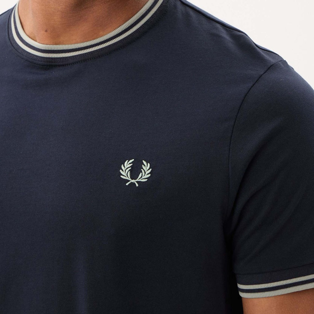 FRED PERRY  TWIN TIPPED T-SHIRT en color AZUL  (6)
