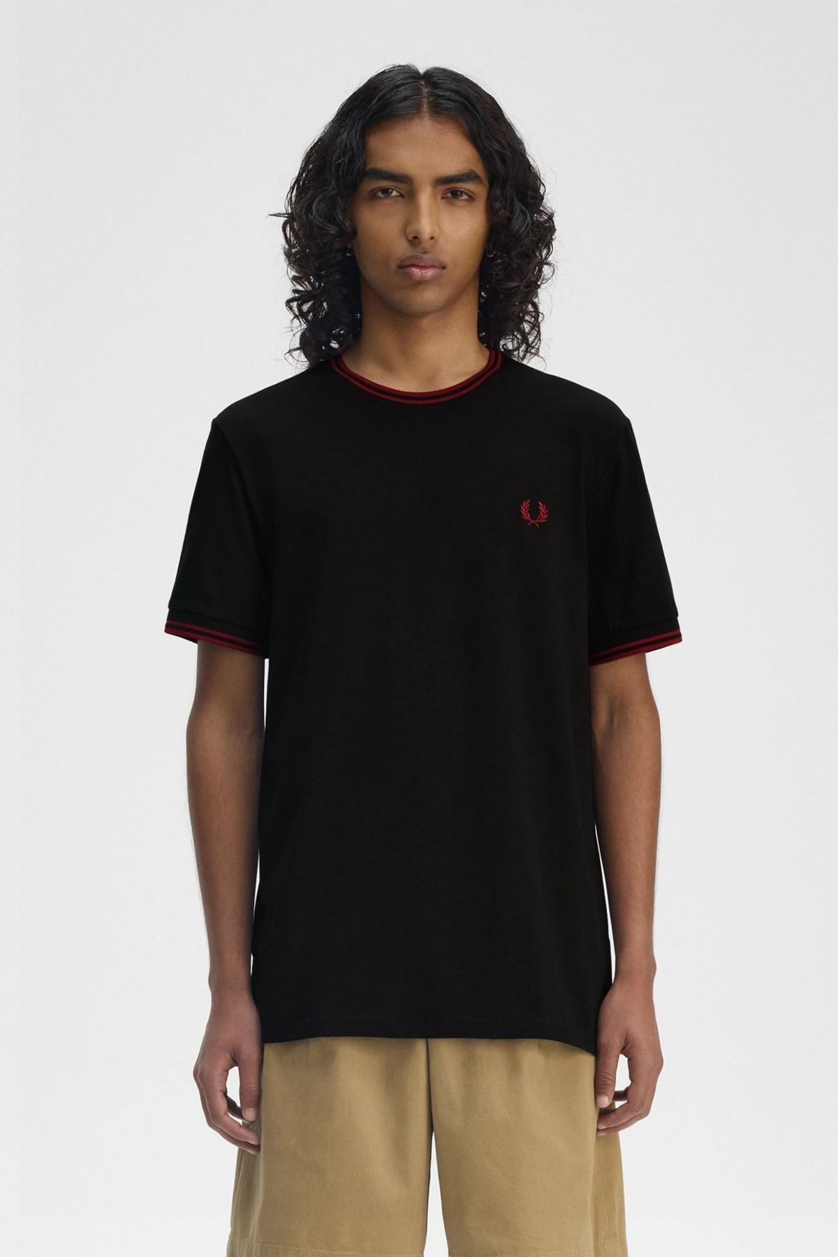 FRED PERRY  TWIN TIPPED T-SHIRT en color NEGRO  (1)