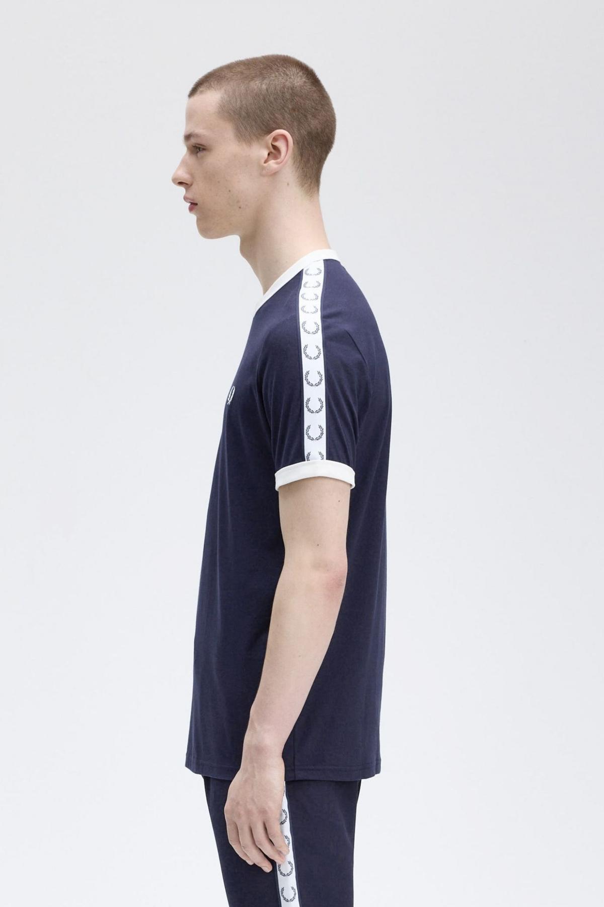FRED PERRY  TAPED RINGER T-SHIRT en color AZUL  (3)