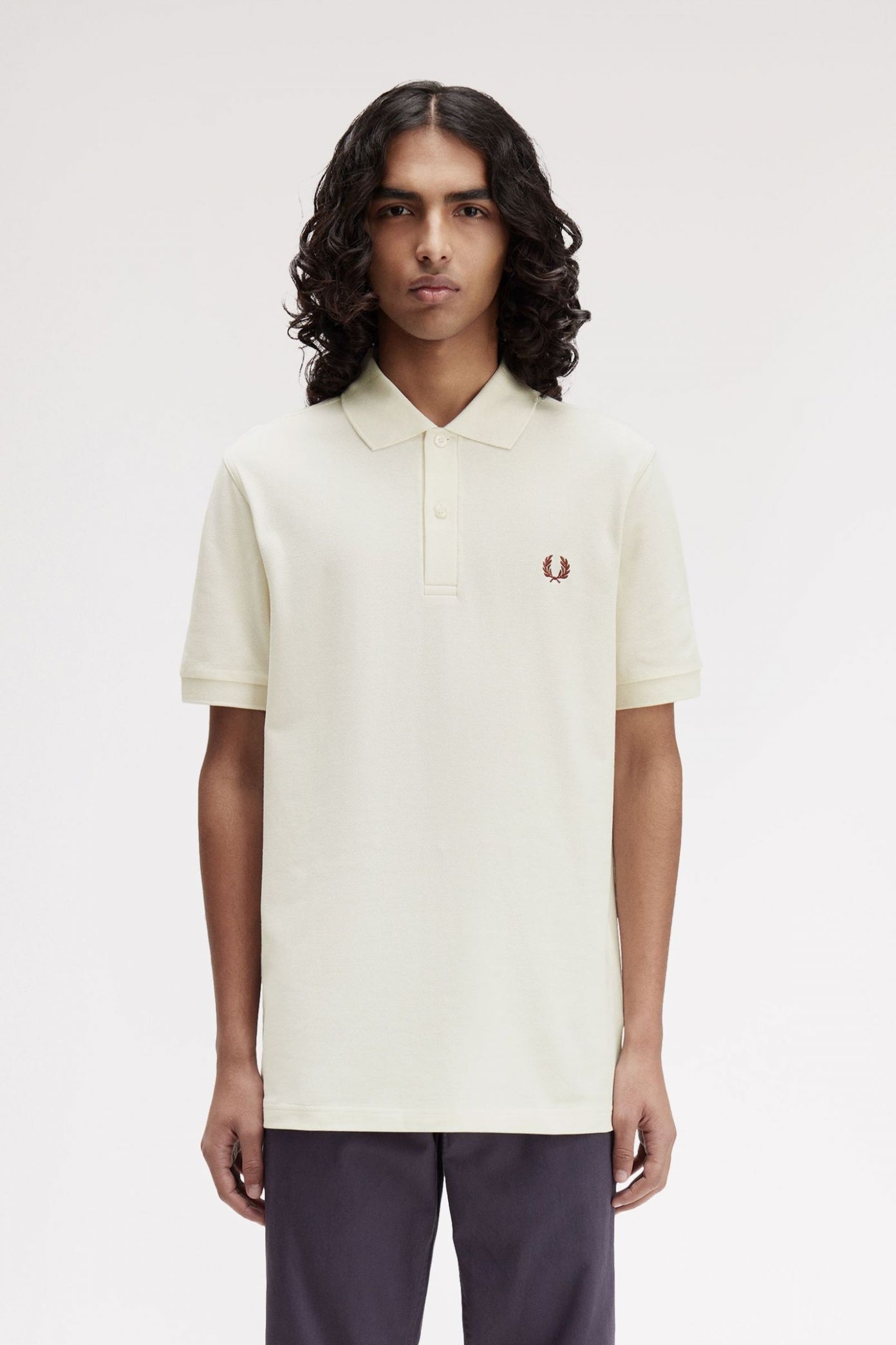 FRED PERRY  PLAIN FRED PERRY SHIRT en color BEIS  (1)