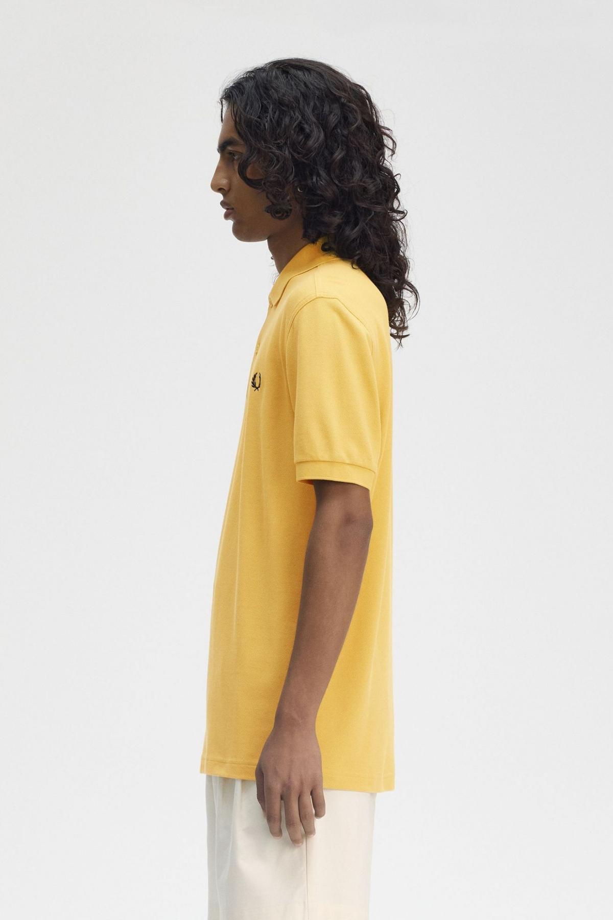 FRED PERRY  PLAIN FRED PERRY SHIRT en color AMARILLO  (3)