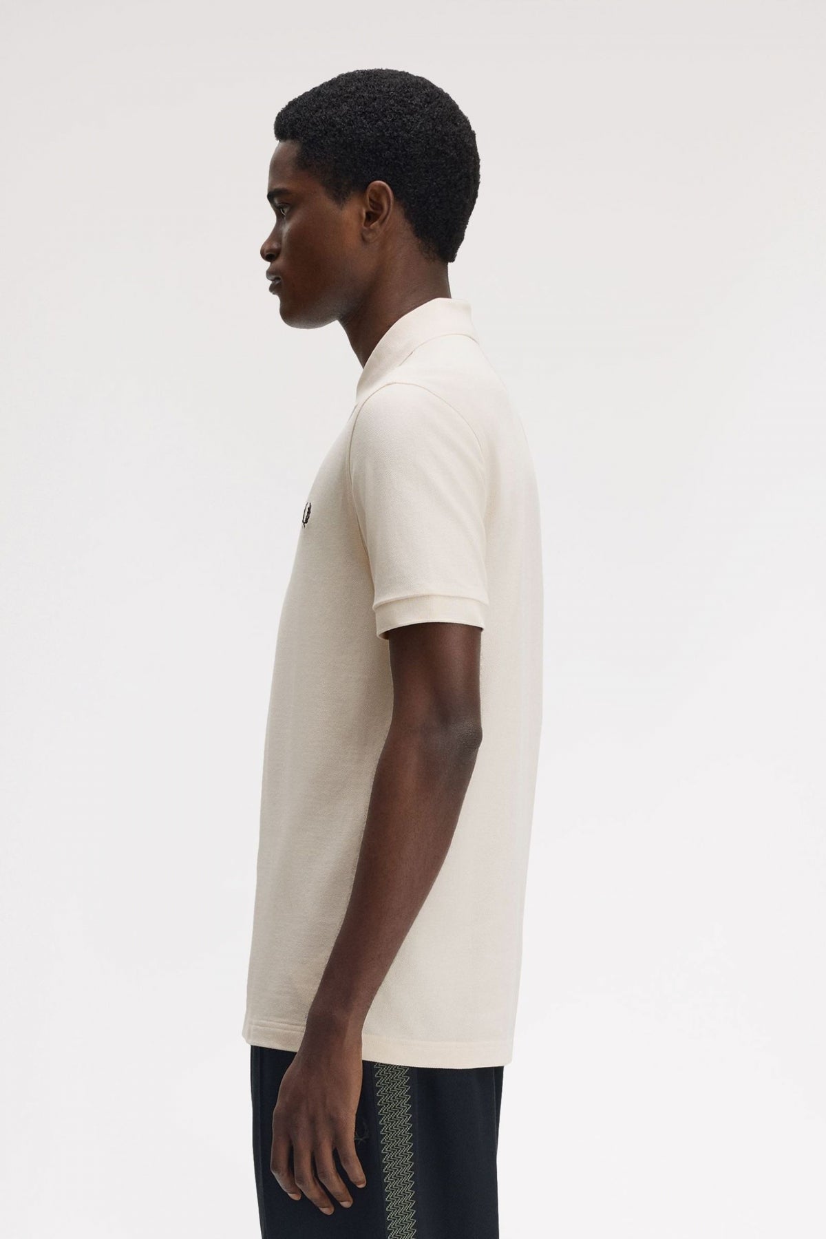 FRED PERRY  PLAIN FRED PERRY SHIRT en color BEIS  (3)