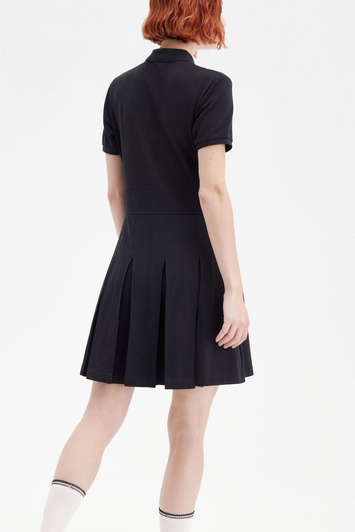 FRED PERRY PLEATED TENNIS DRESS en color NEGRO  (3)