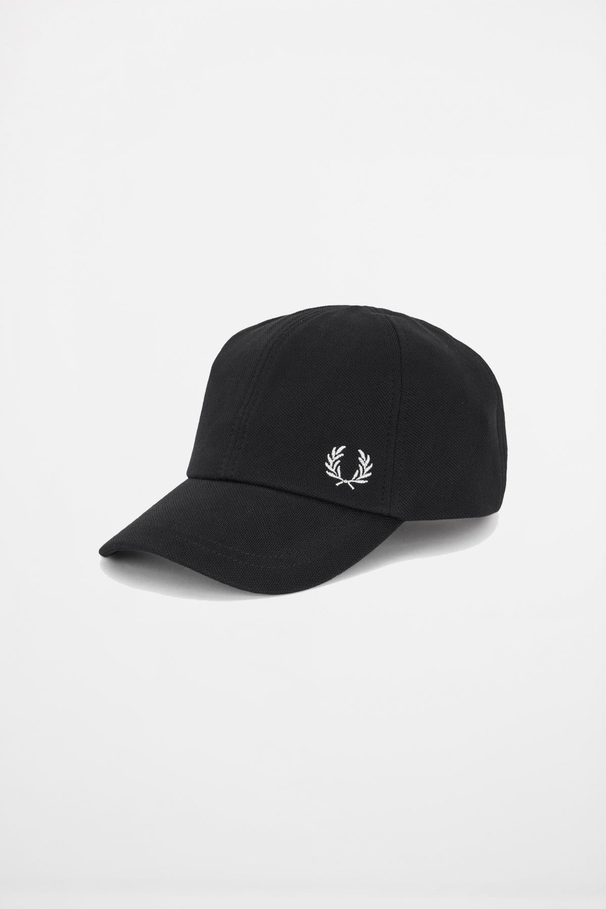 FRED PERRY PIQUE CLASSIC CAP en color NEGRO  (1)
