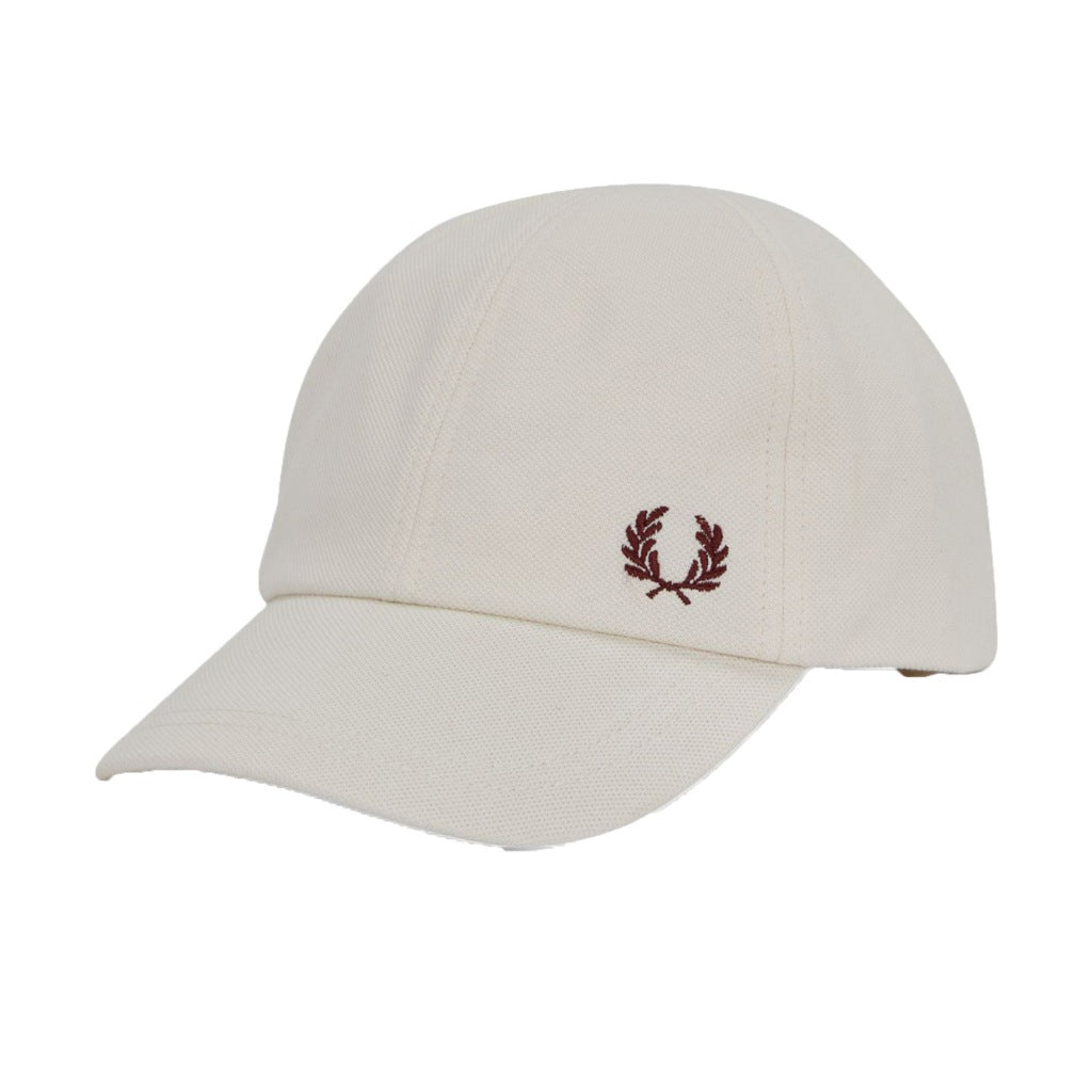 FRED PERRY PIQUE CLASSIC CAP en color BEIS  (4)