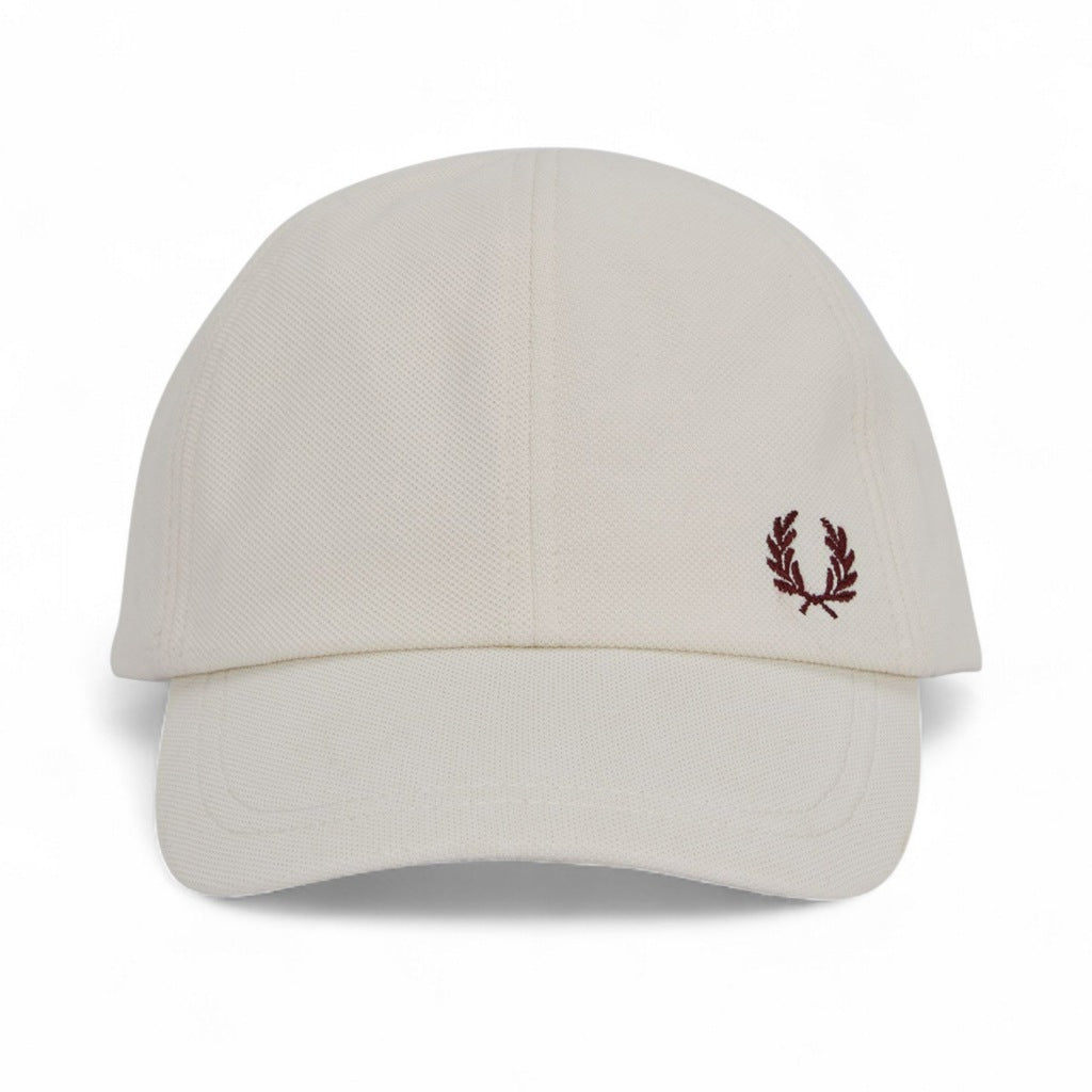 FRED PERRY PIQUE CLASSIC CAP en color BEIS  (6)