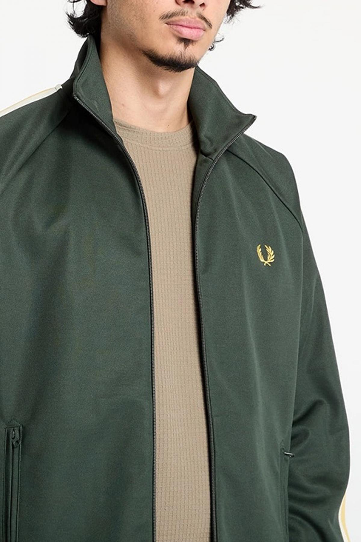 FRED PERRY TWO COLOUR TAPE TRACK JACKE en color VERDE  (3)