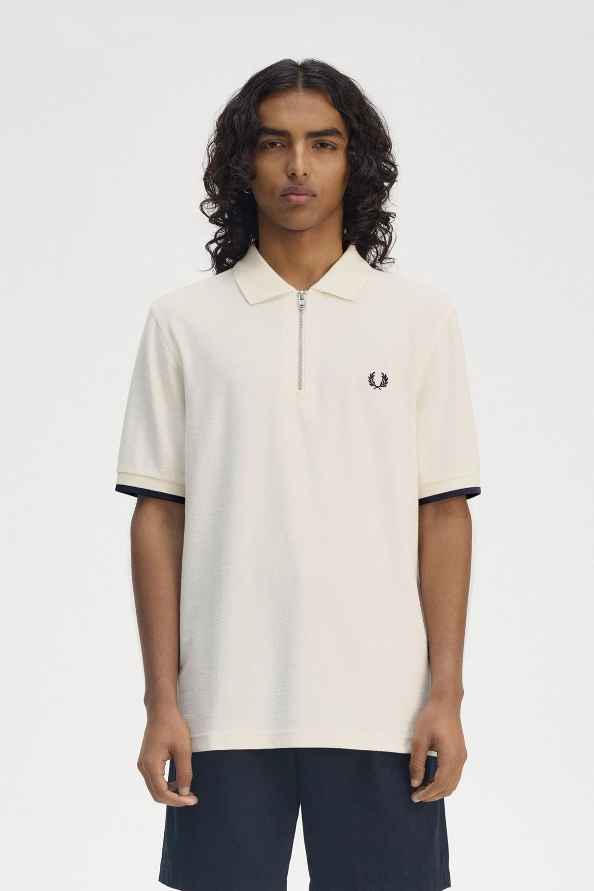 FRED PERRY CREPE PIQUE ZIP NECK en color BEIS  (1)
