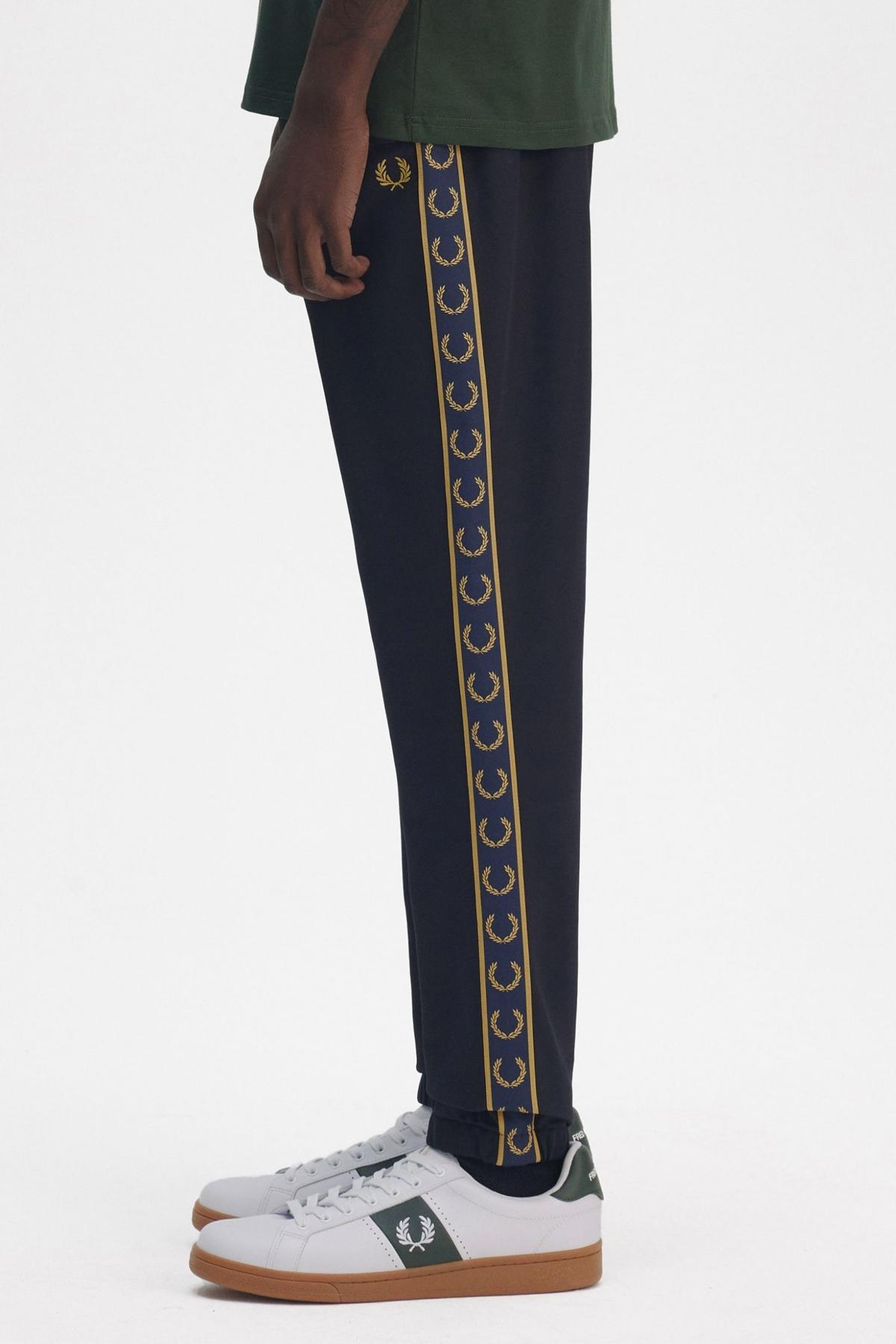 FRED PERRY CONTRAST TAPED TRACK PANT en color AZUL  (3)