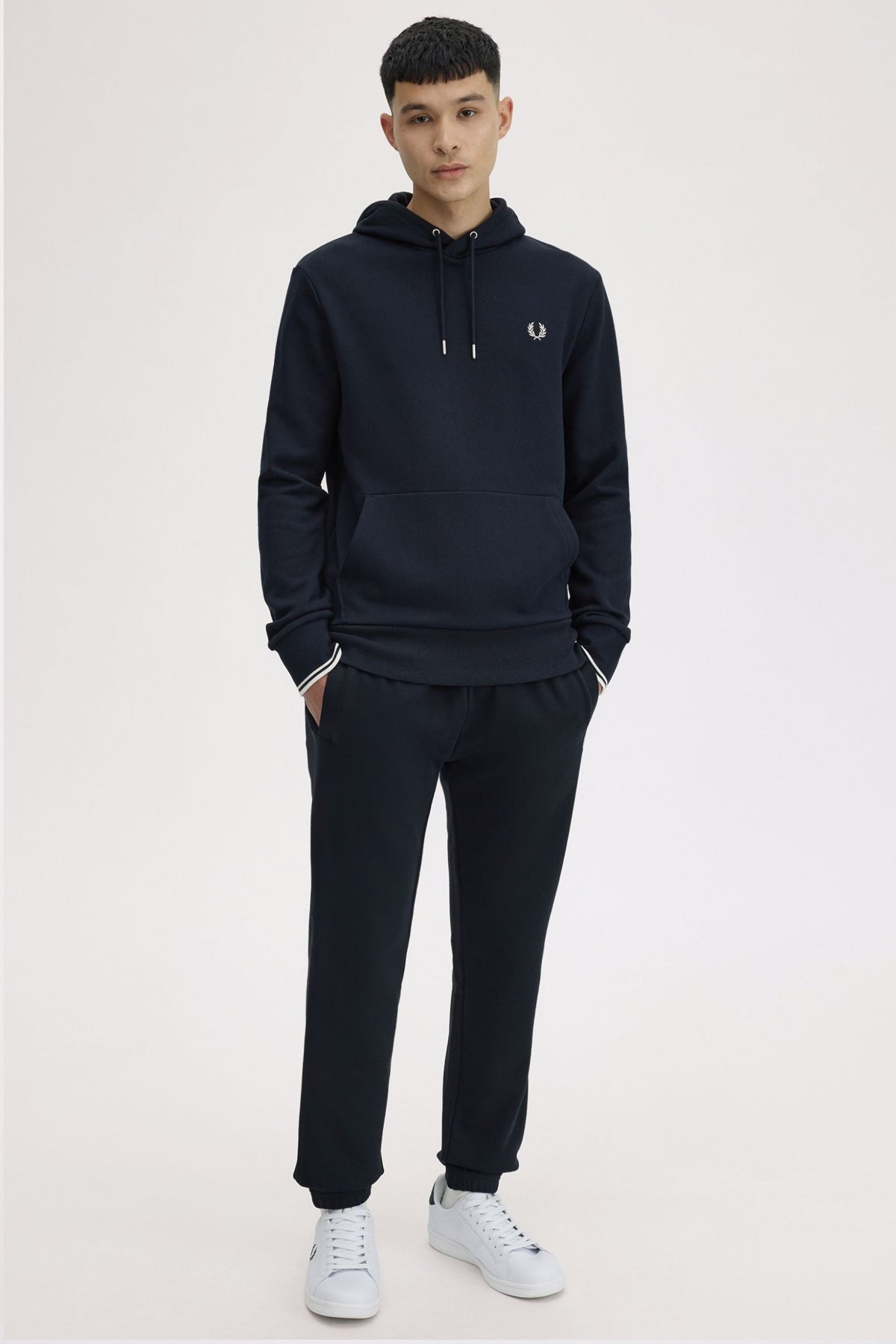 FRED PERRY TIPPED HOODED SWEATSHIRT en color AZUL  (4)