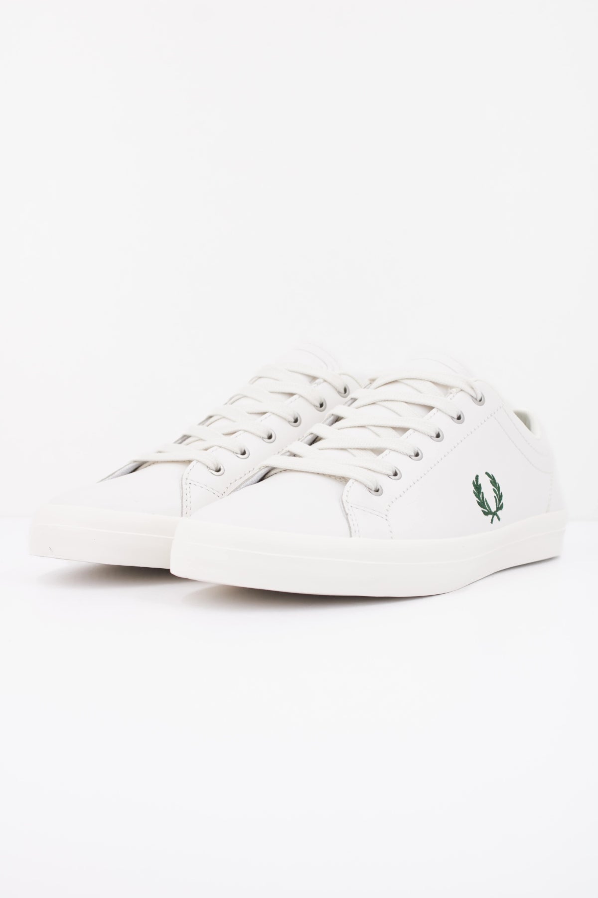 FRED PERRY BASELINE LEATHER en color BLANCO  (2)