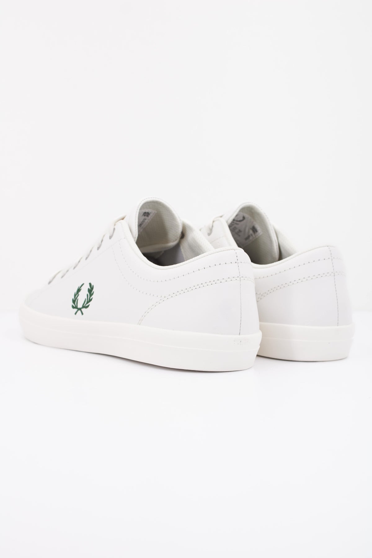 FRED PERRY BASELINE LEATHER en color BLANCO  (4)