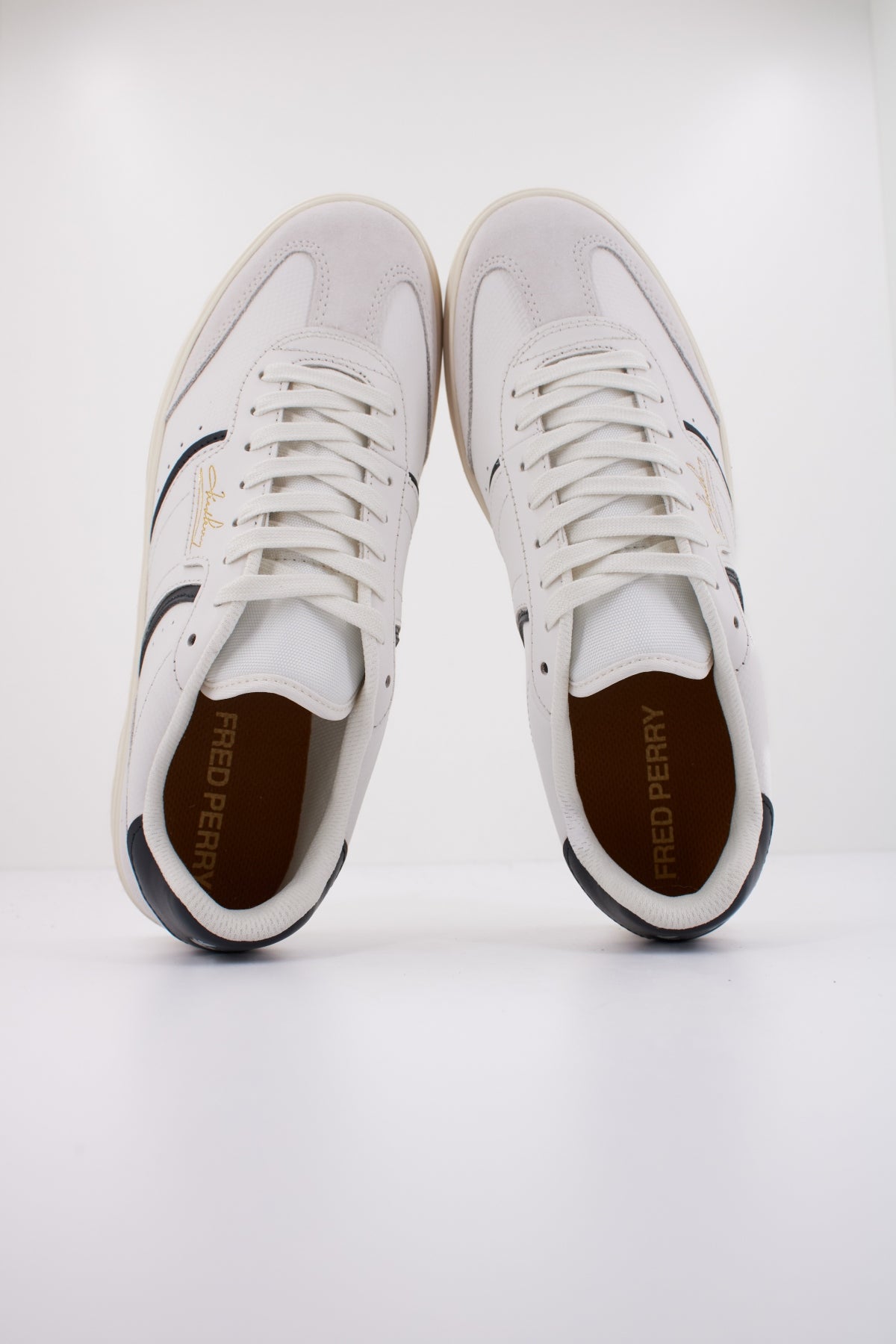 FRED PERRY B  en color BLANCO  (3)
