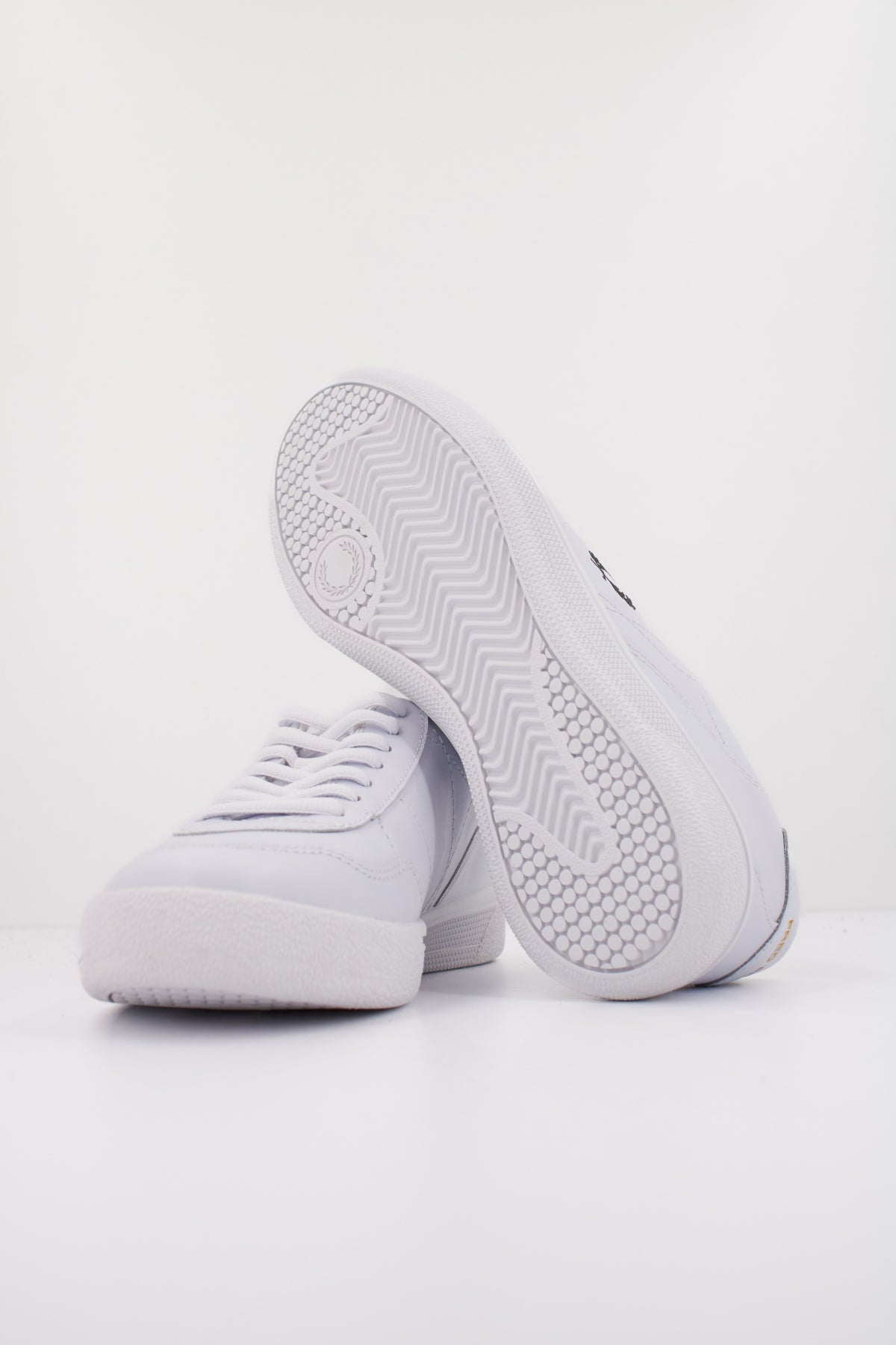 FRED PERRY B LEATHER en color BLANCO  (5)