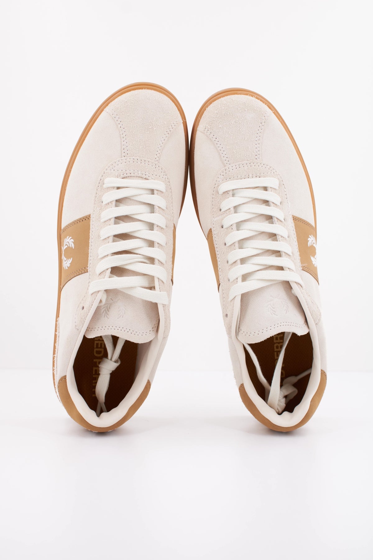 FRED PERRY  B SUEDE  en color BEIS  (9)