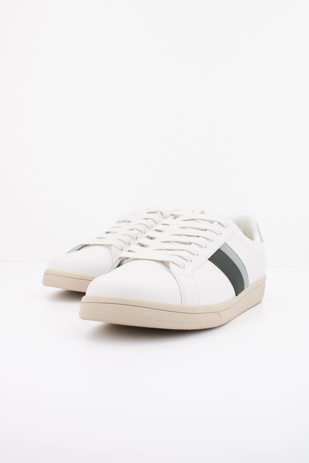 FRED PERRY LEATHER TAPE D en color BLANCO  (2)