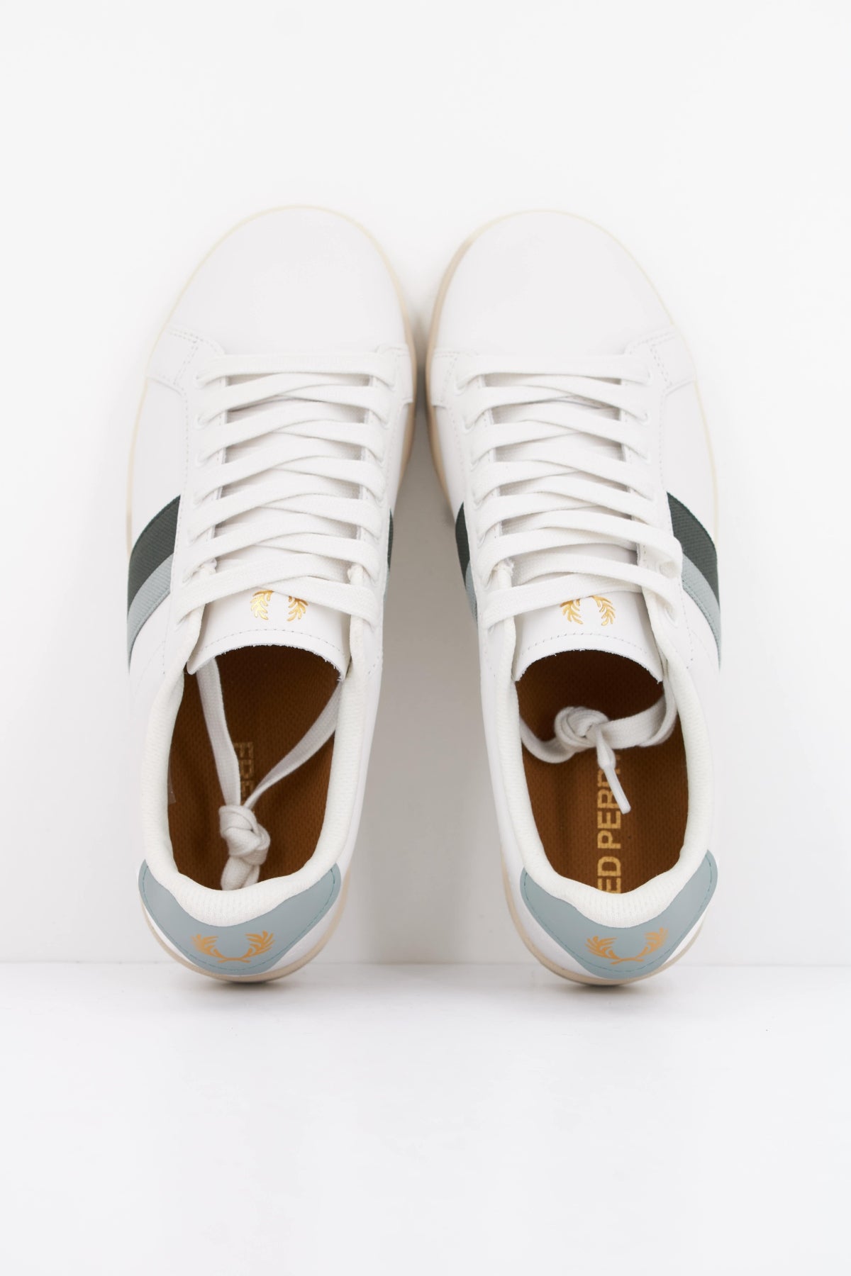 FRED PERRY LEATHER TAPE D en color BLANCO  (3)