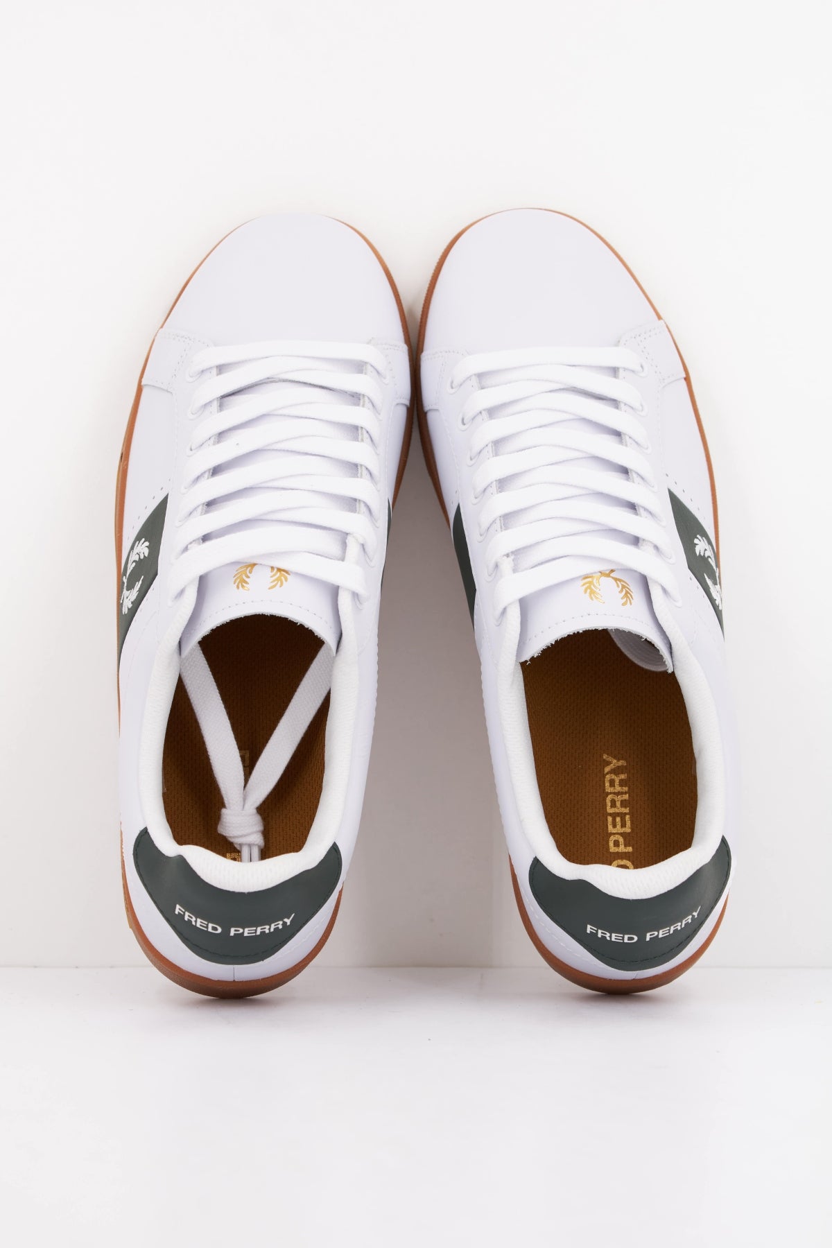 FRED PERRY B LEATHER en color BLANCO  (3)