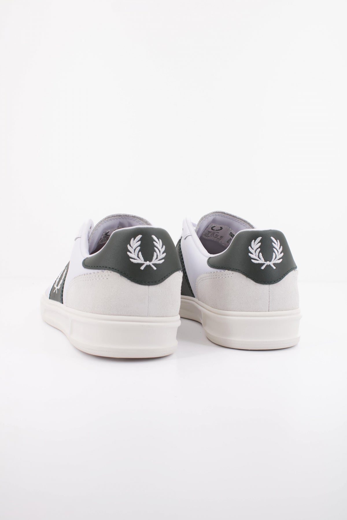 FRED PERRY B LEATHER SUEDE en color BLANCO  (4)
