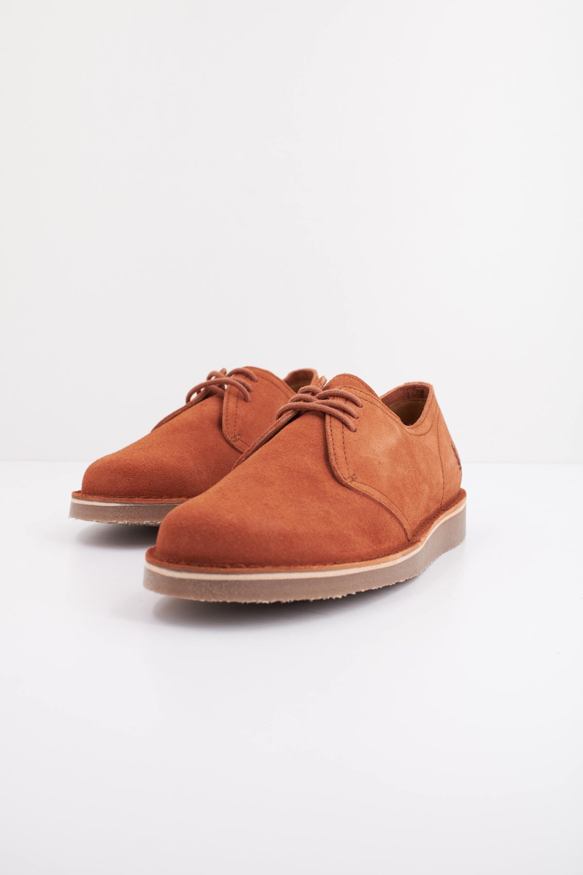 FRED PERRY LINDEN SUEDE en color MARRON  (2)