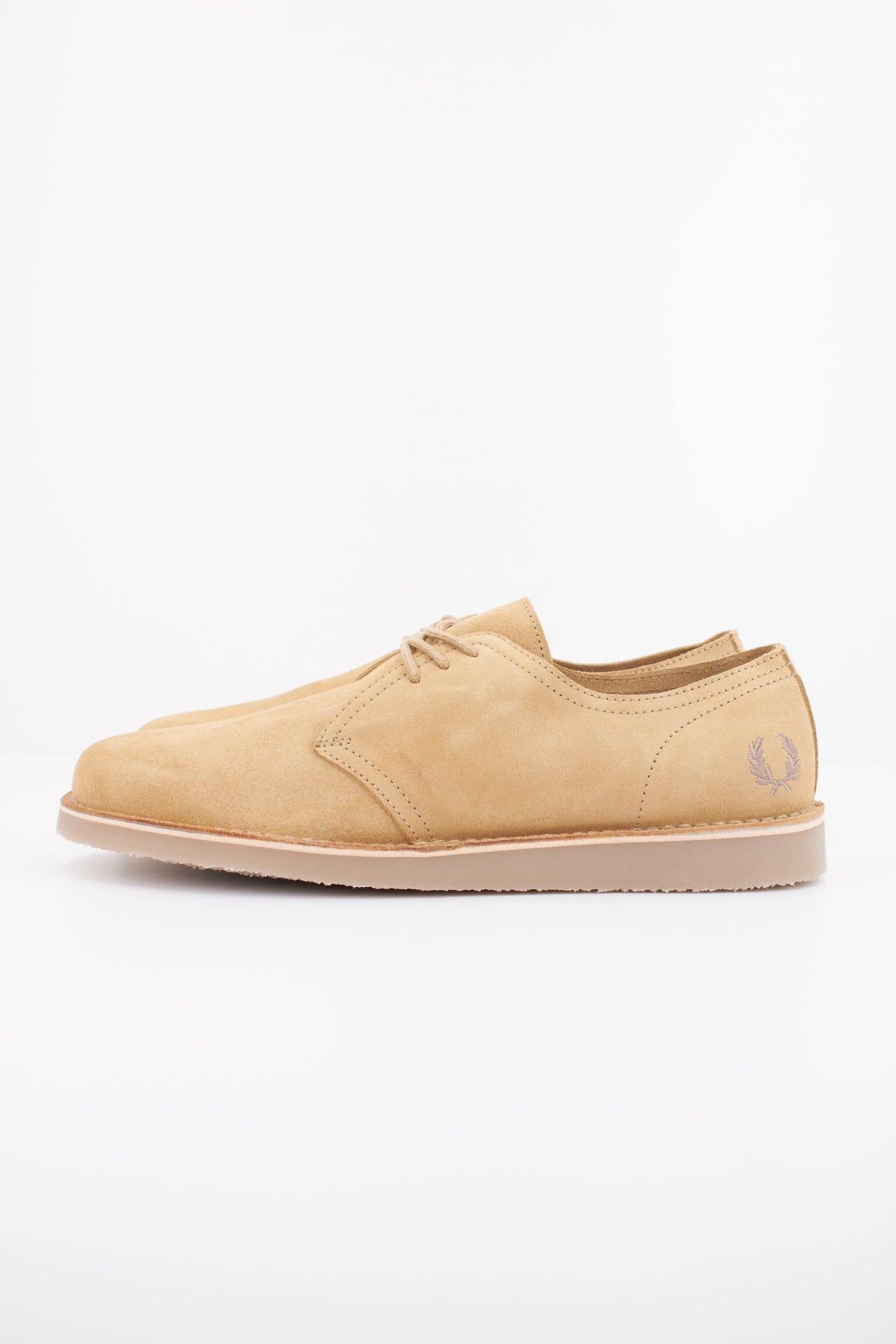 FRED PERRY LINDEN SUEDE en color MARRON CLARO  (1)