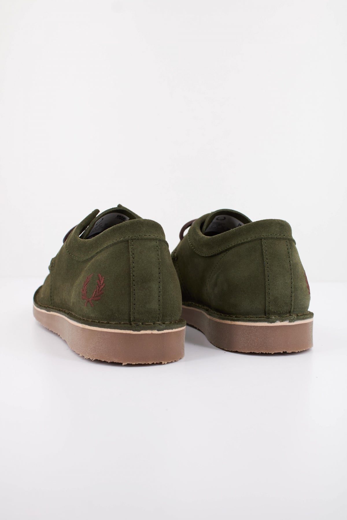 FRED PERRY KENNEY LOW SUEDE  en color VERDE  (4)