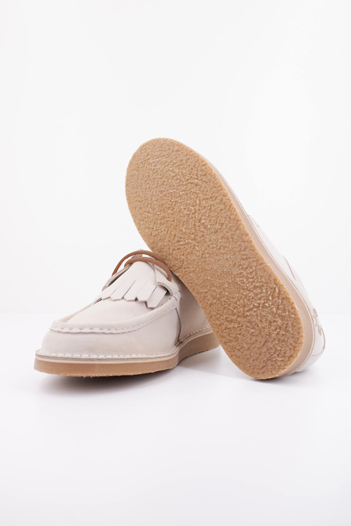 FRED PERRY KENNEY LOW SUEDE  en color BEIS  (5)
