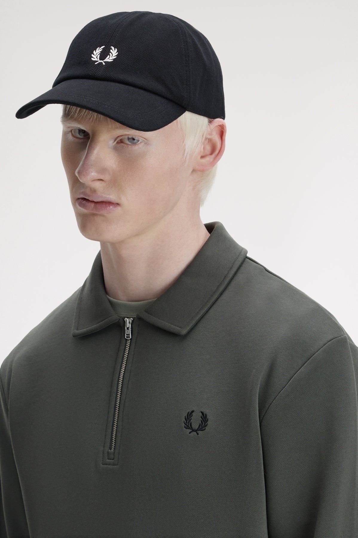 FRED PERRY HWFP PIQUE CLASSIC CAP en color   (3)