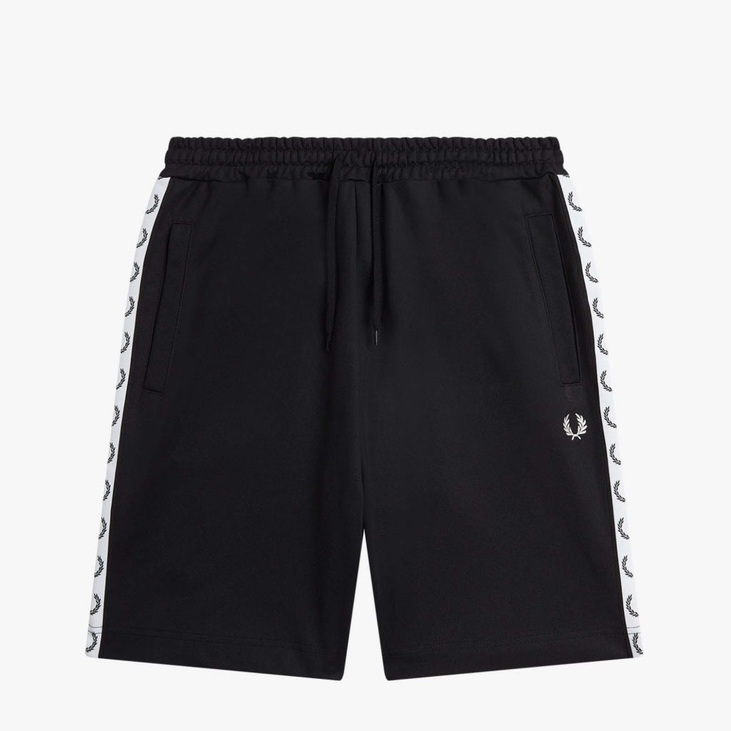 FRED PERRY TAPED TRICOT SHORT en color NEGRO  (1)