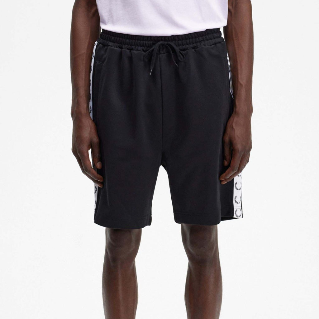 FRED PERRY TAPED TRICOT SHORT en color NEGRO  (2)